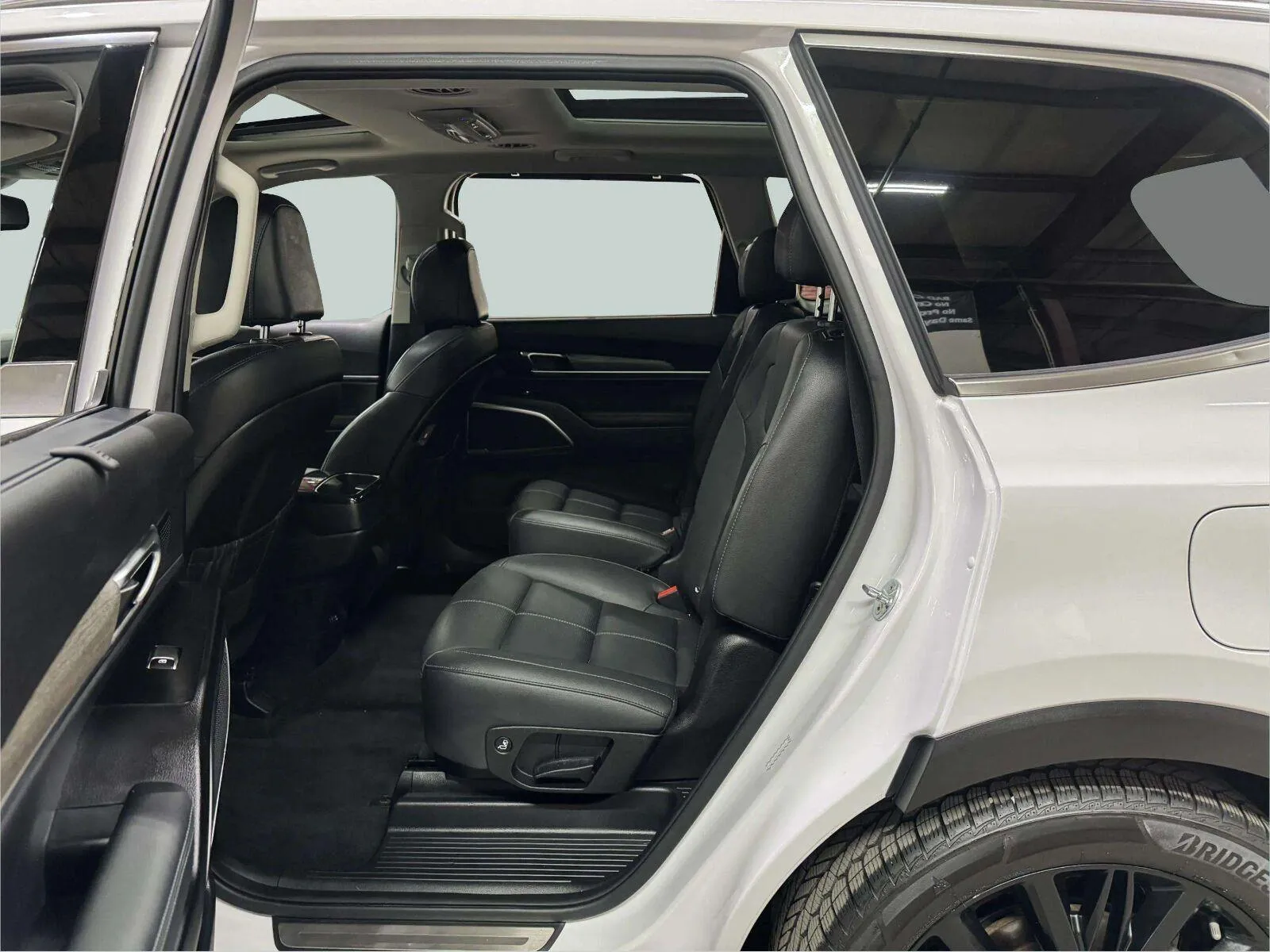 Kia Telluride photo 30