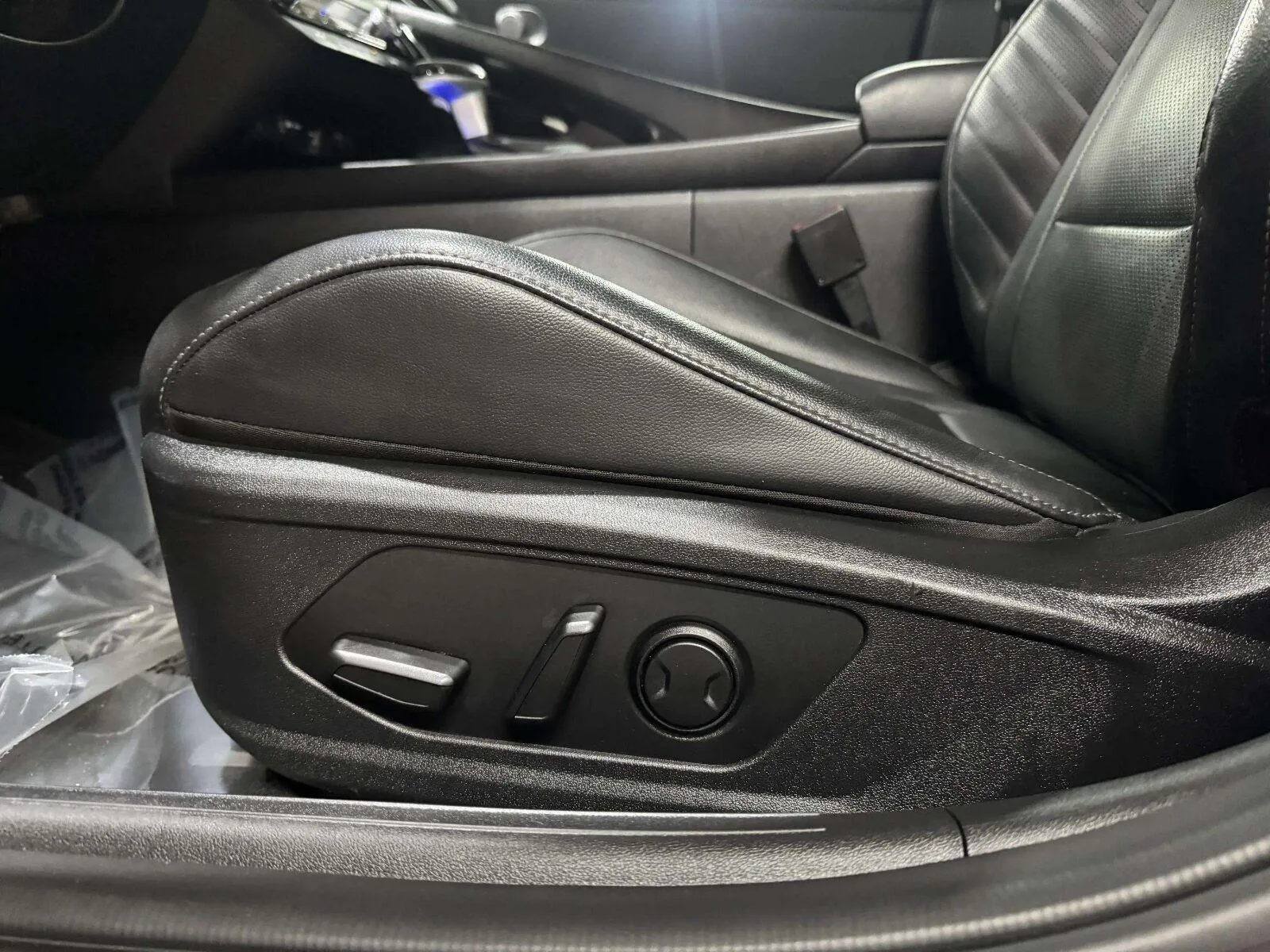 Hyundai Elantra photo 24