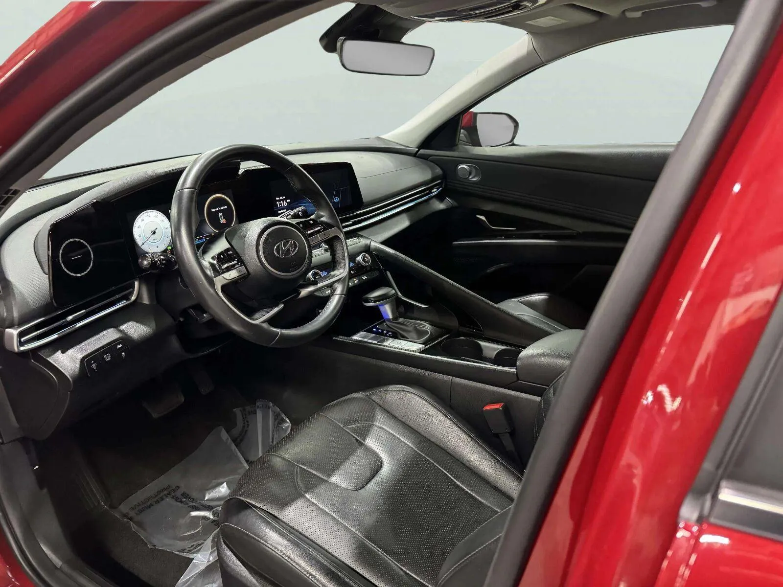Hyundai Elantra photo 25