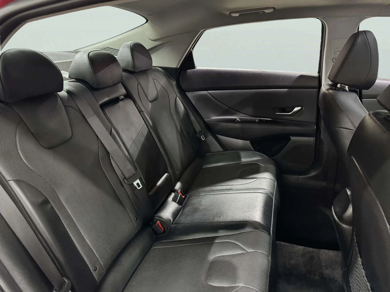 Hyundai Elantra photo 35