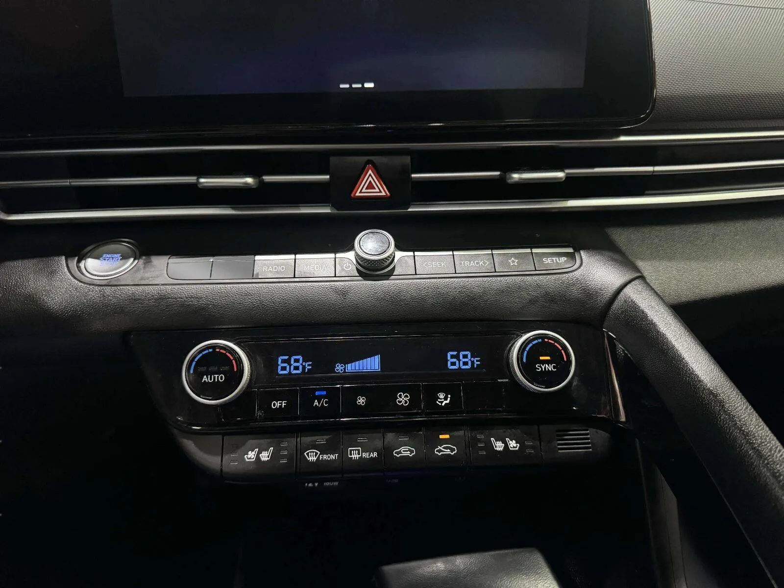 Hyundai Elantra photo 55