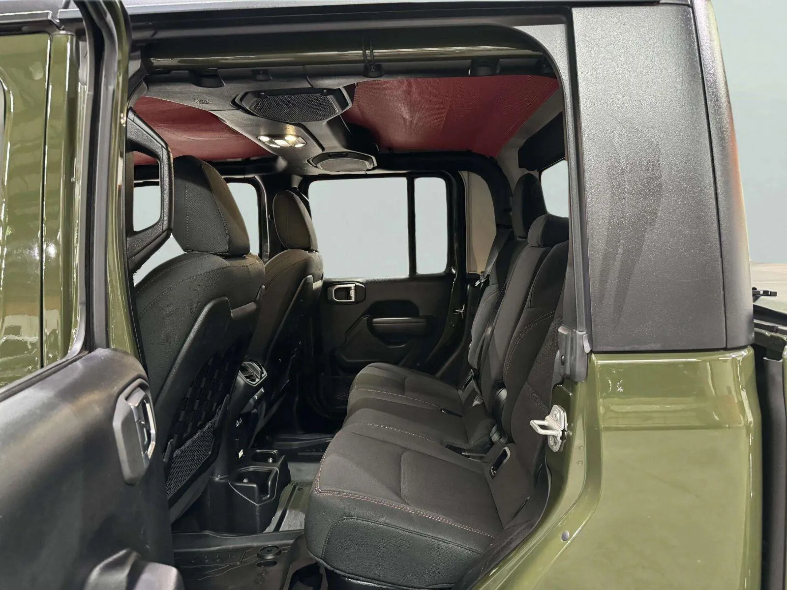 Jeep Gladiator photo 30