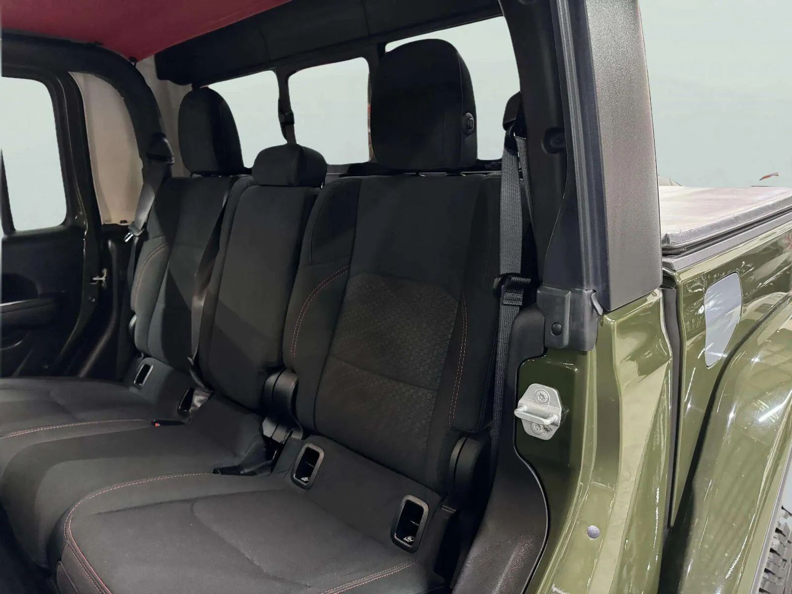 Jeep Gladiator photo 32