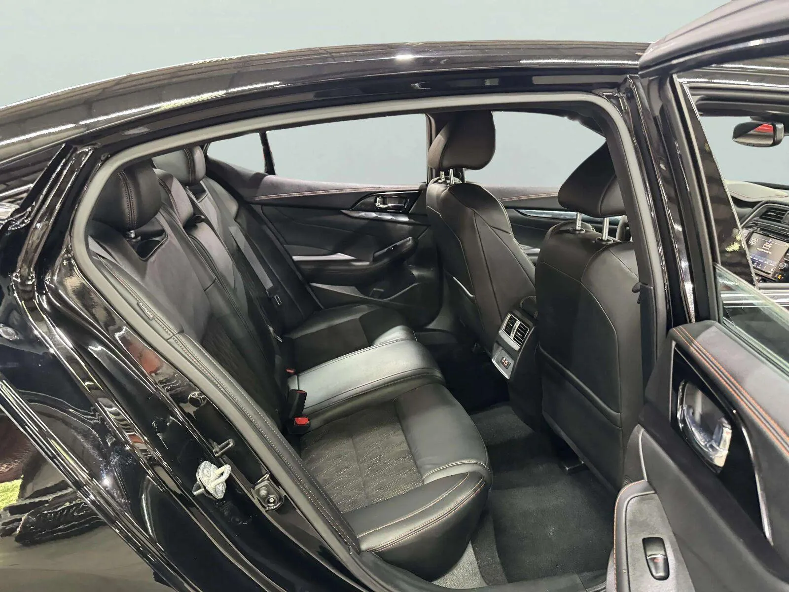 Nissan Maxima photo 34