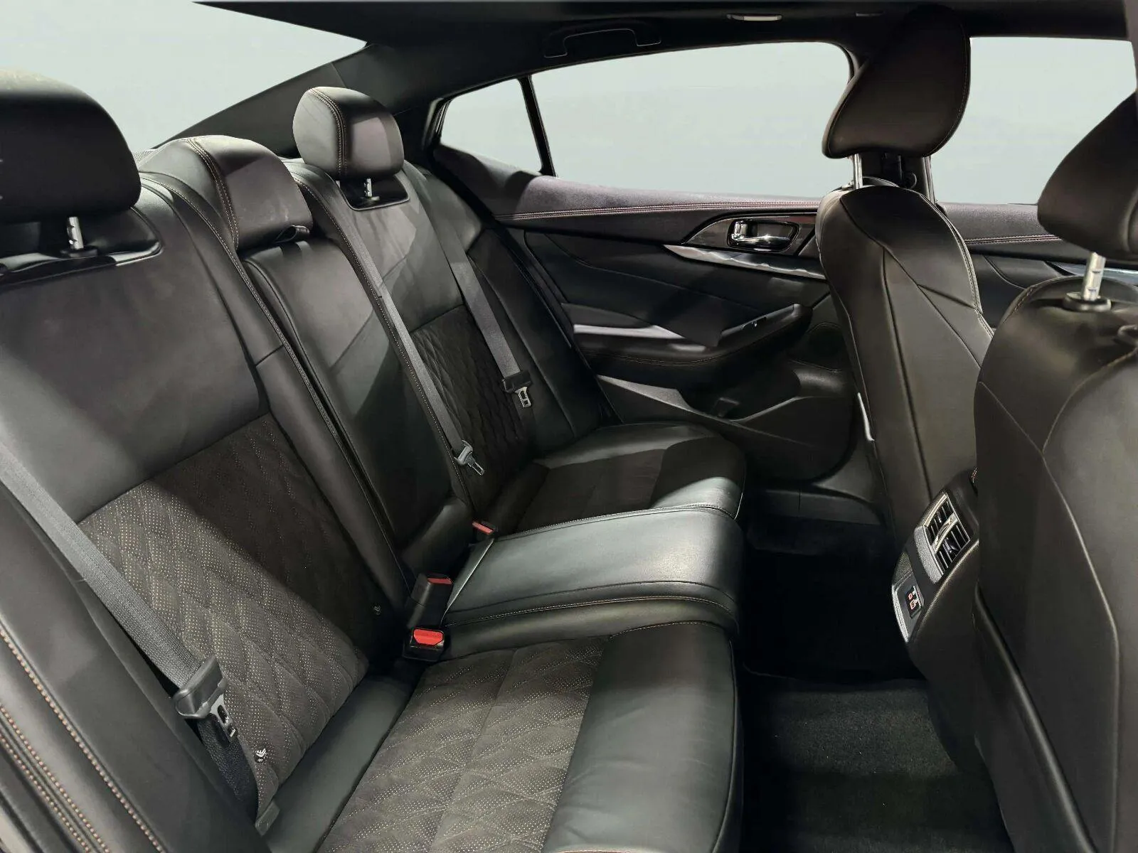 Nissan Maxima photo 35