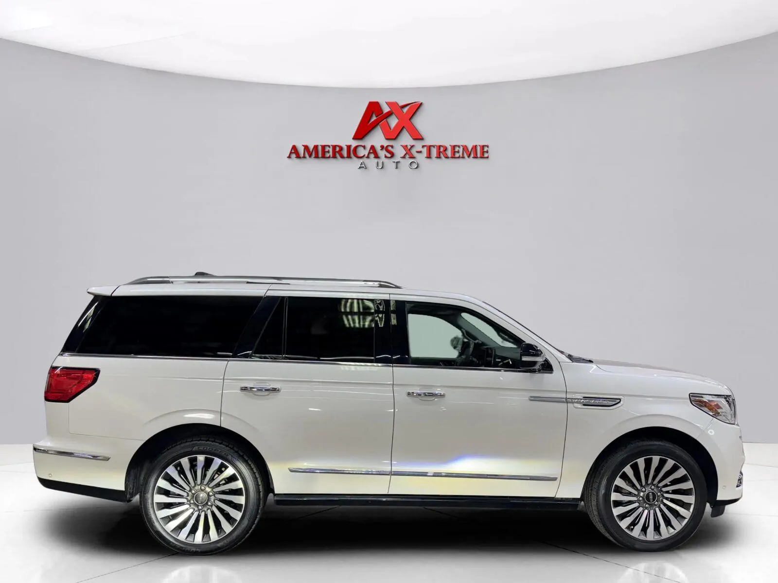 Lincoln Navigator photo 8