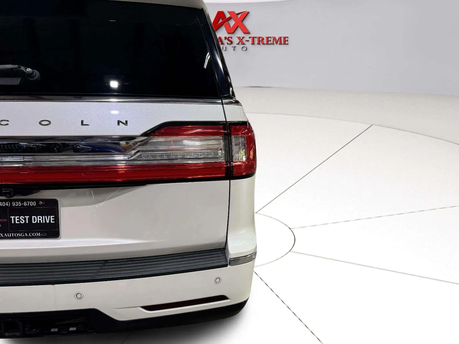 Lincoln Navigator photo 14