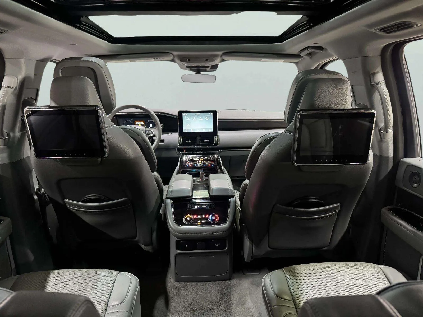 Lincoln Navigator photo 44