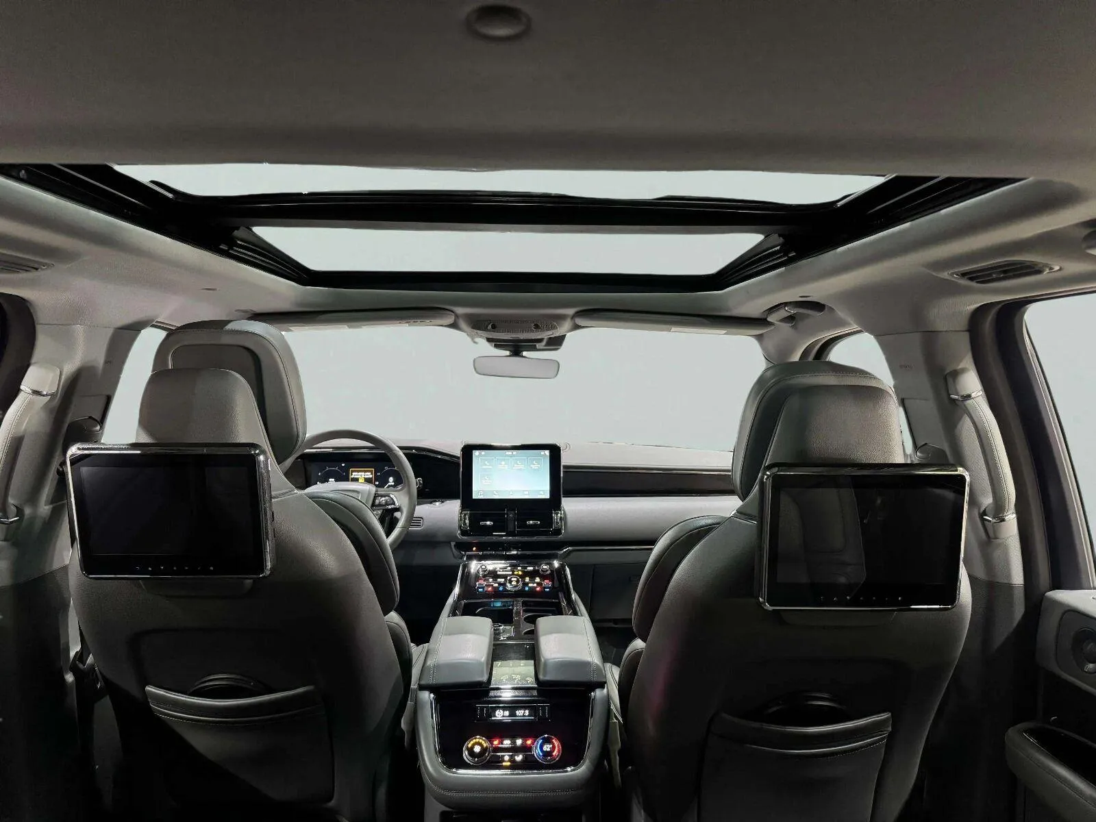 Lincoln Navigator photo 45