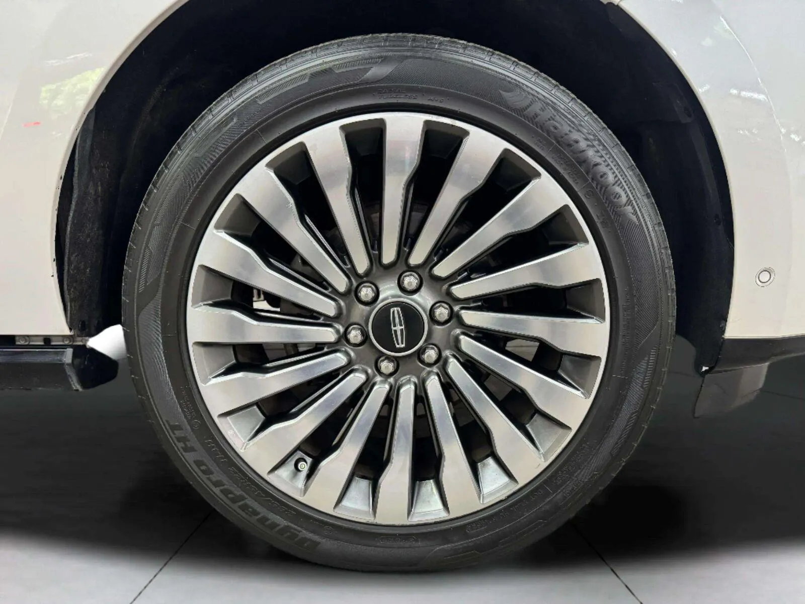 Lincoln Navigator photo 72