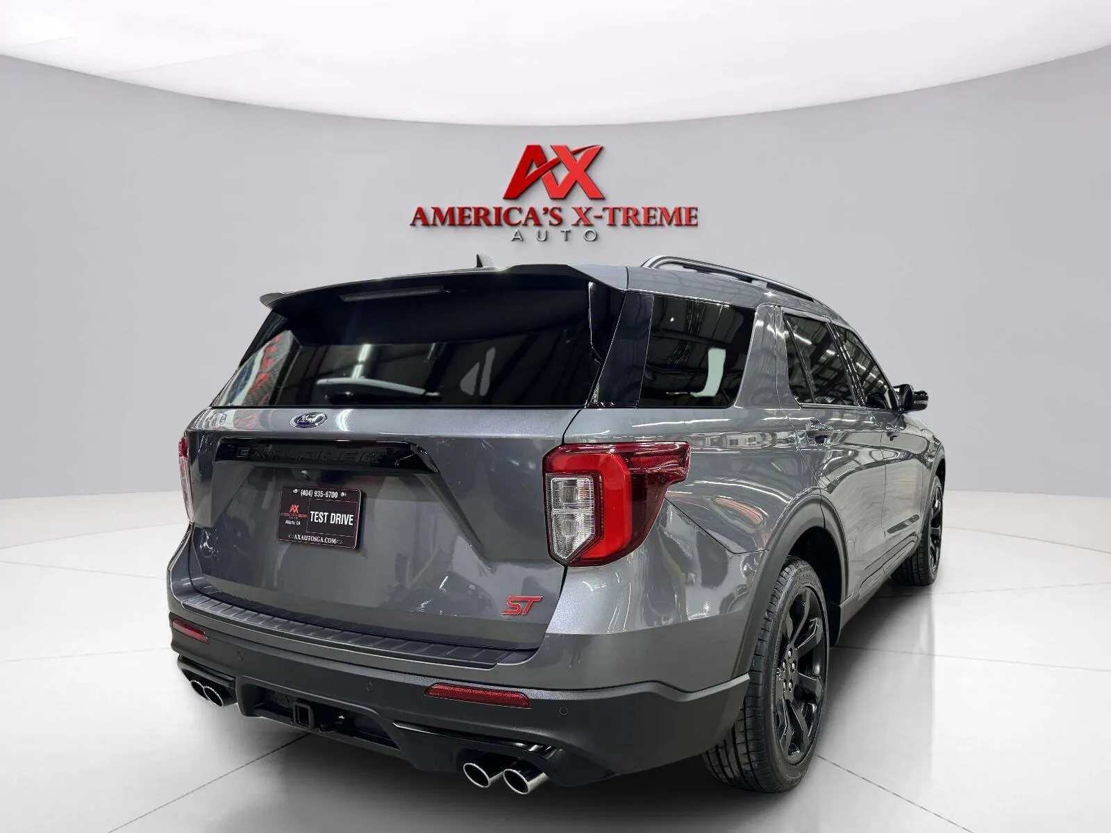 Ford Explorer photo 7