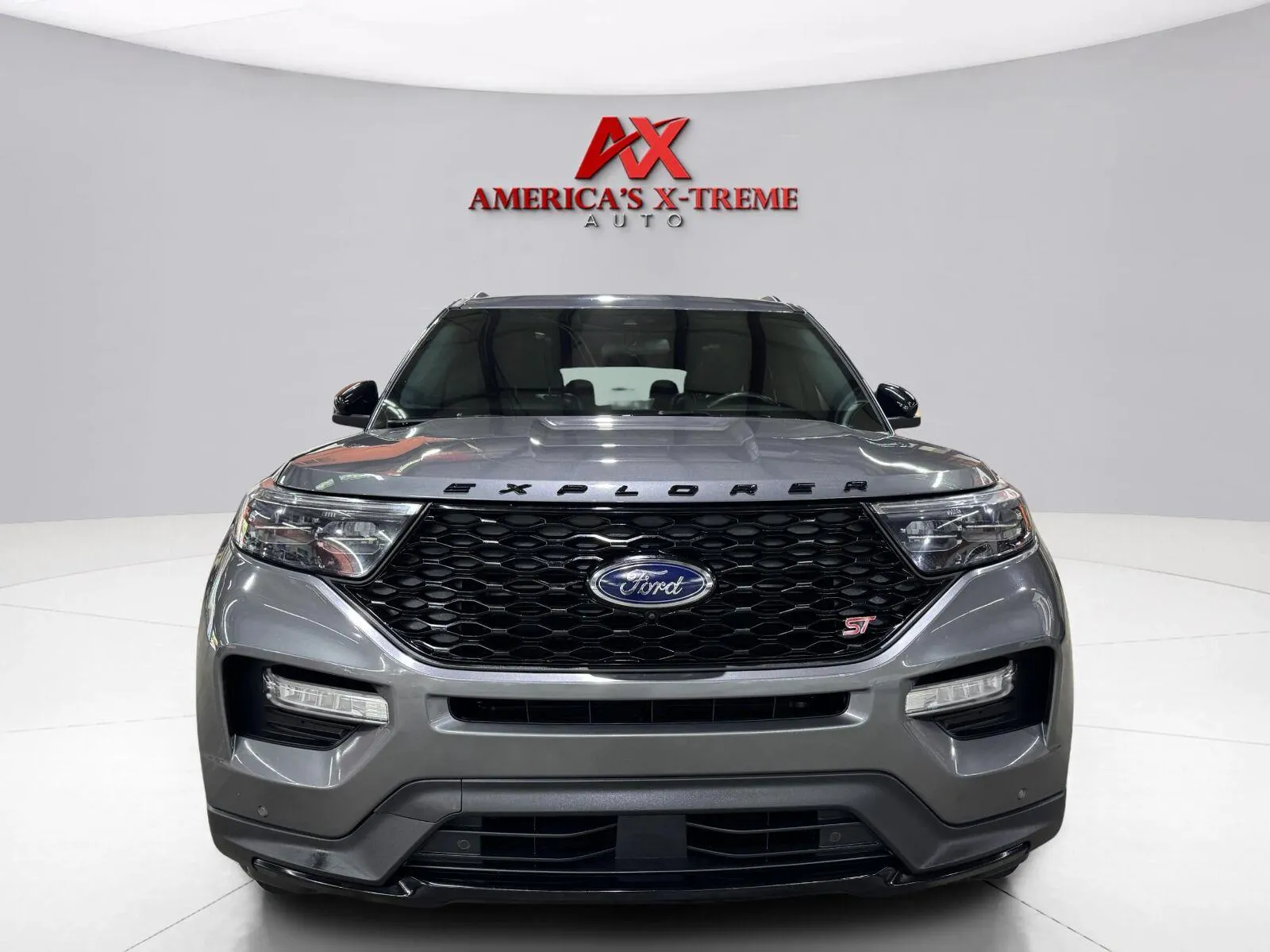 Ford Explorer photo 10