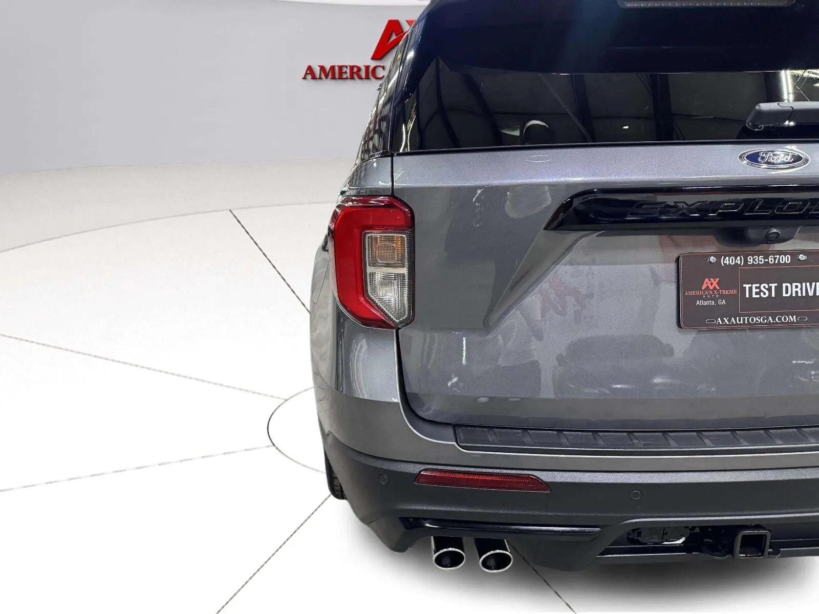 Ford Explorer photo 14