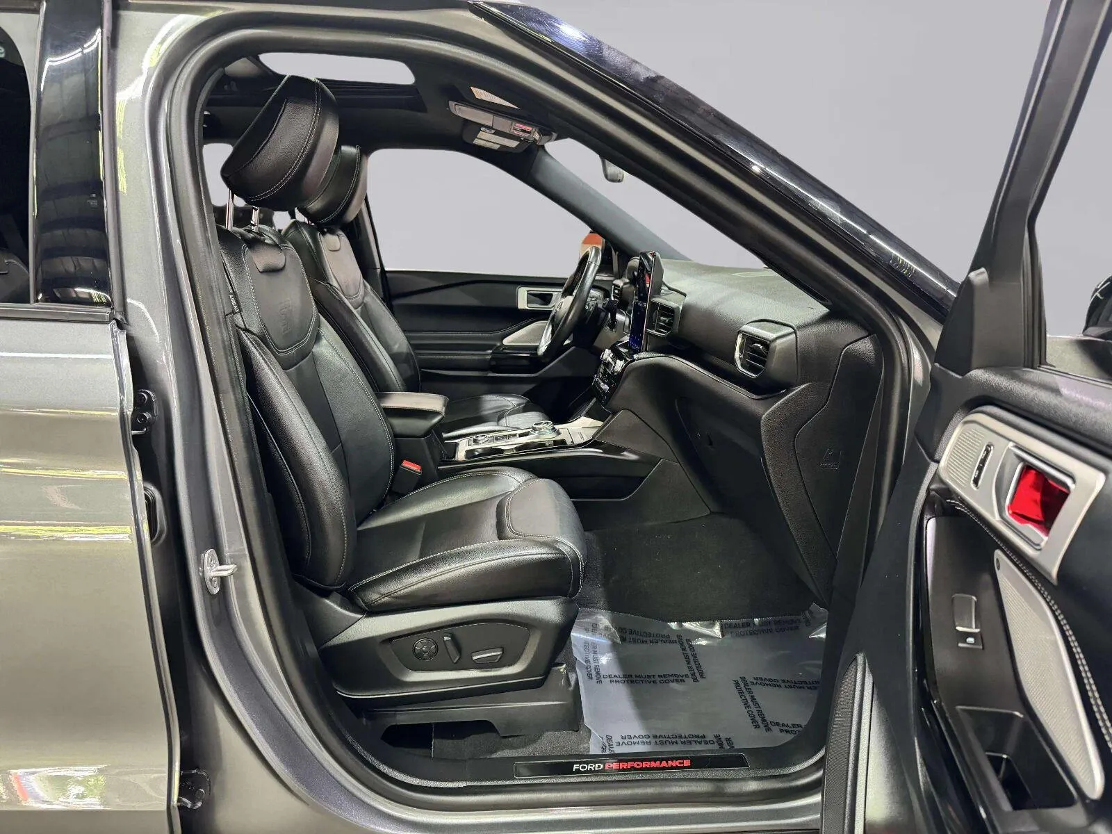 Ford Explorer photo 41