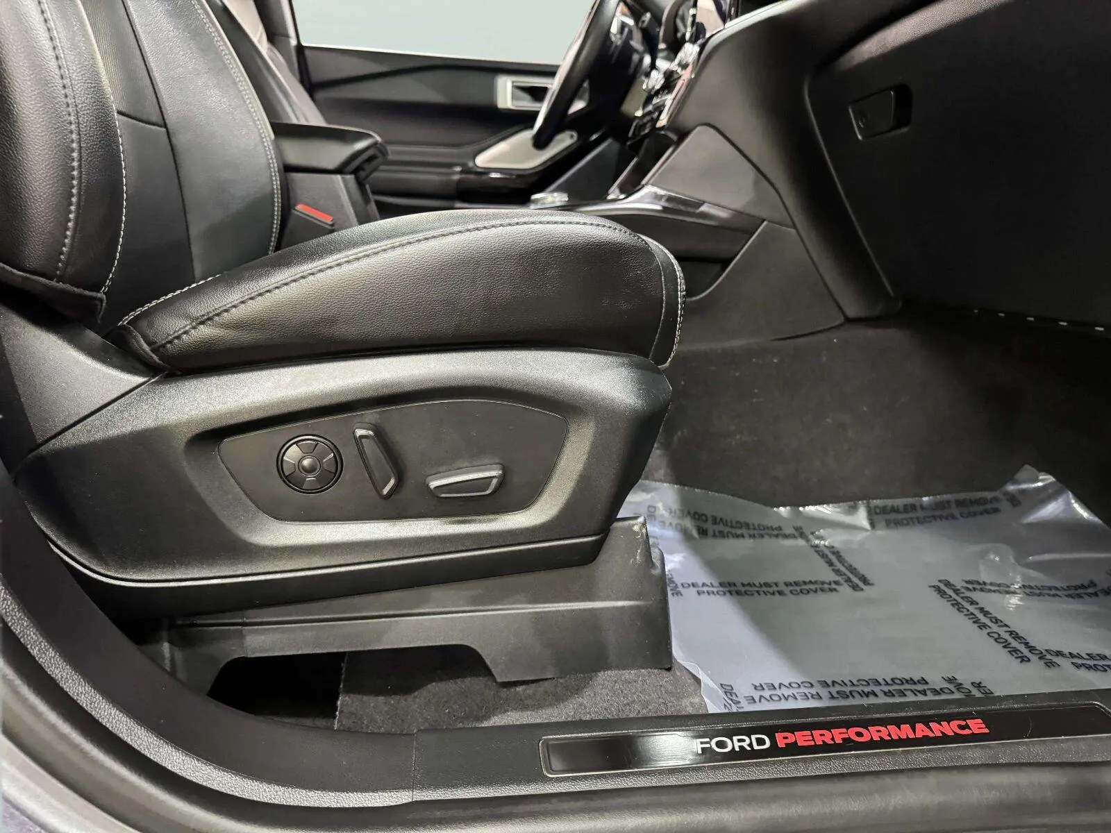 Ford Explorer photo 42