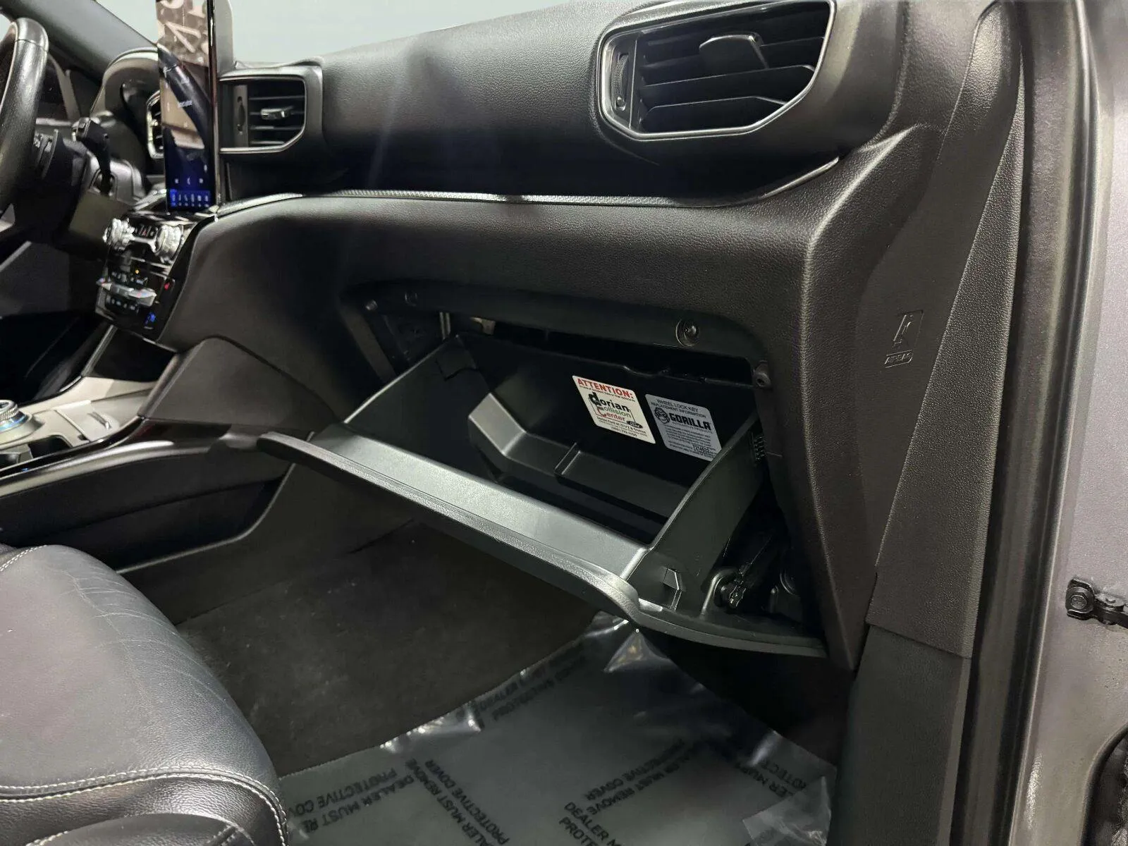 Ford Explorer photo 43