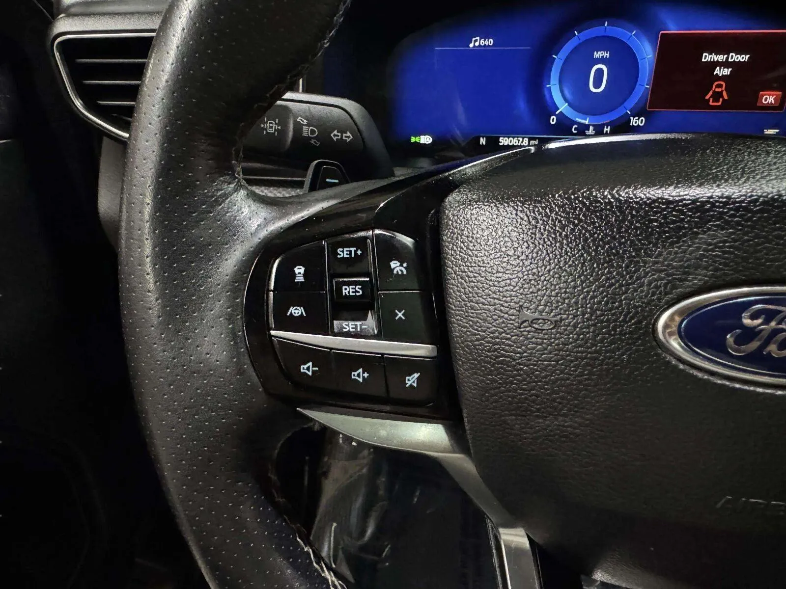 Ford Explorer photo 50