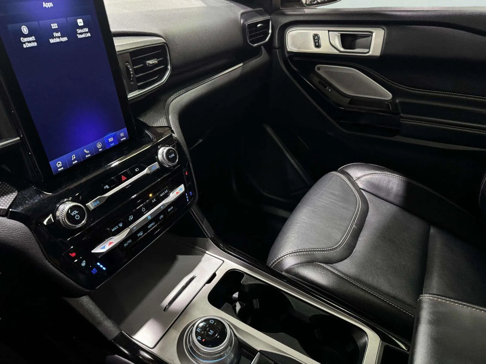 Ford Explorer photo 62