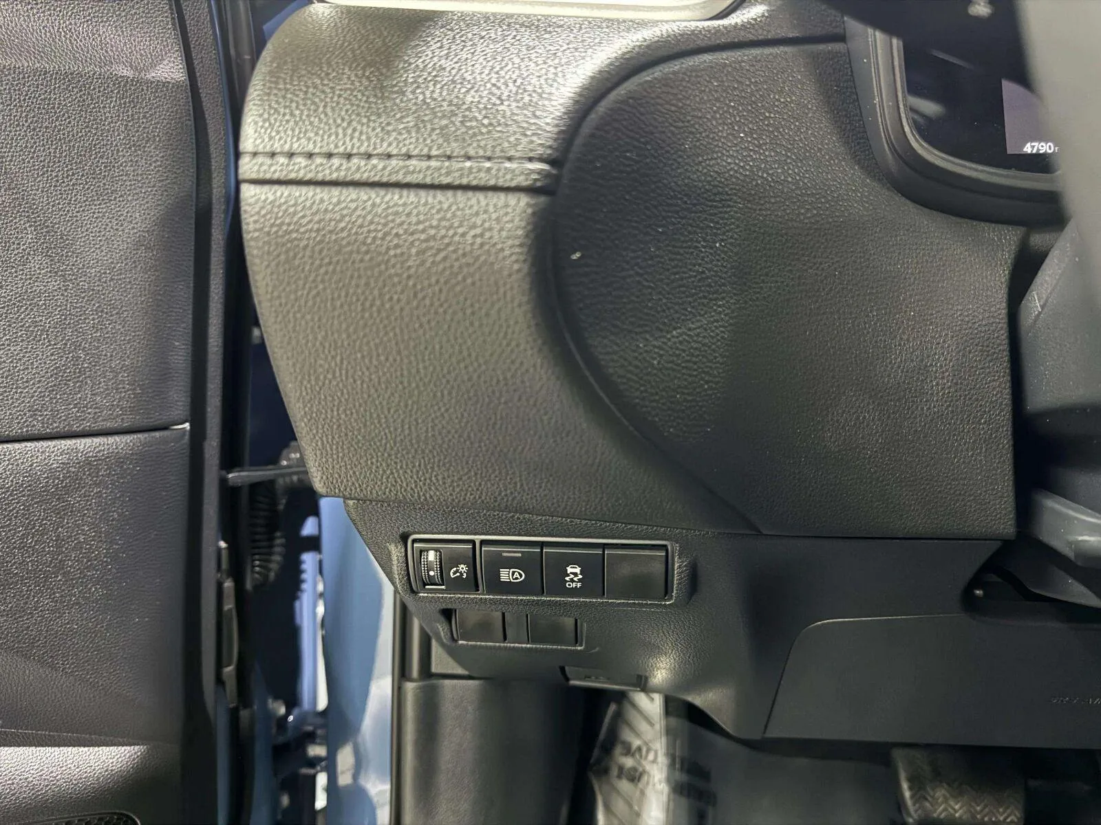 Toyota Corolla Cross photo 50