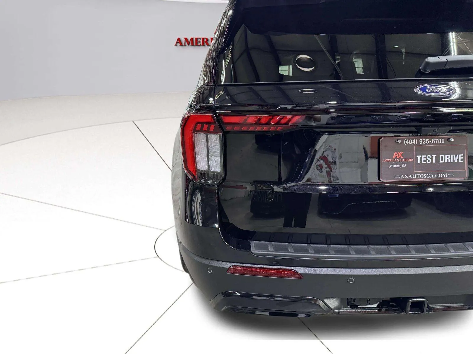 Ford Explorer photo 7