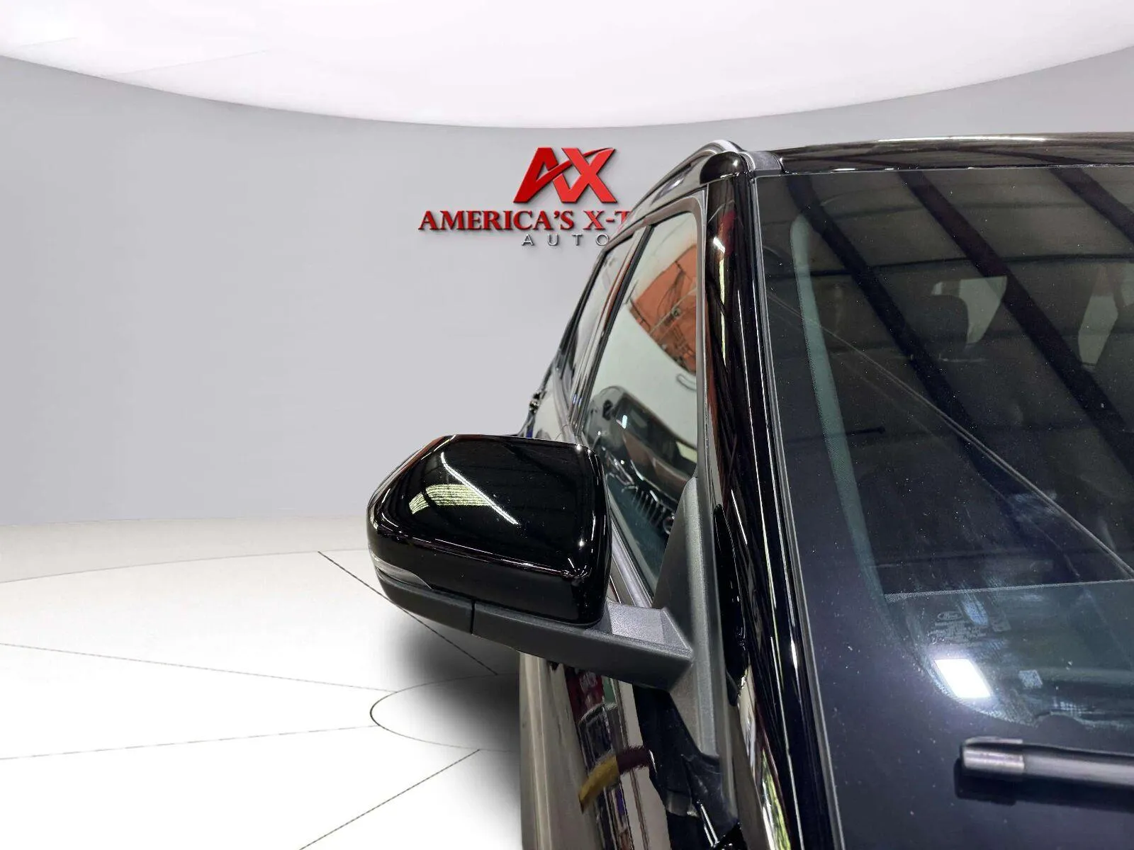 Ford Explorer photo 11