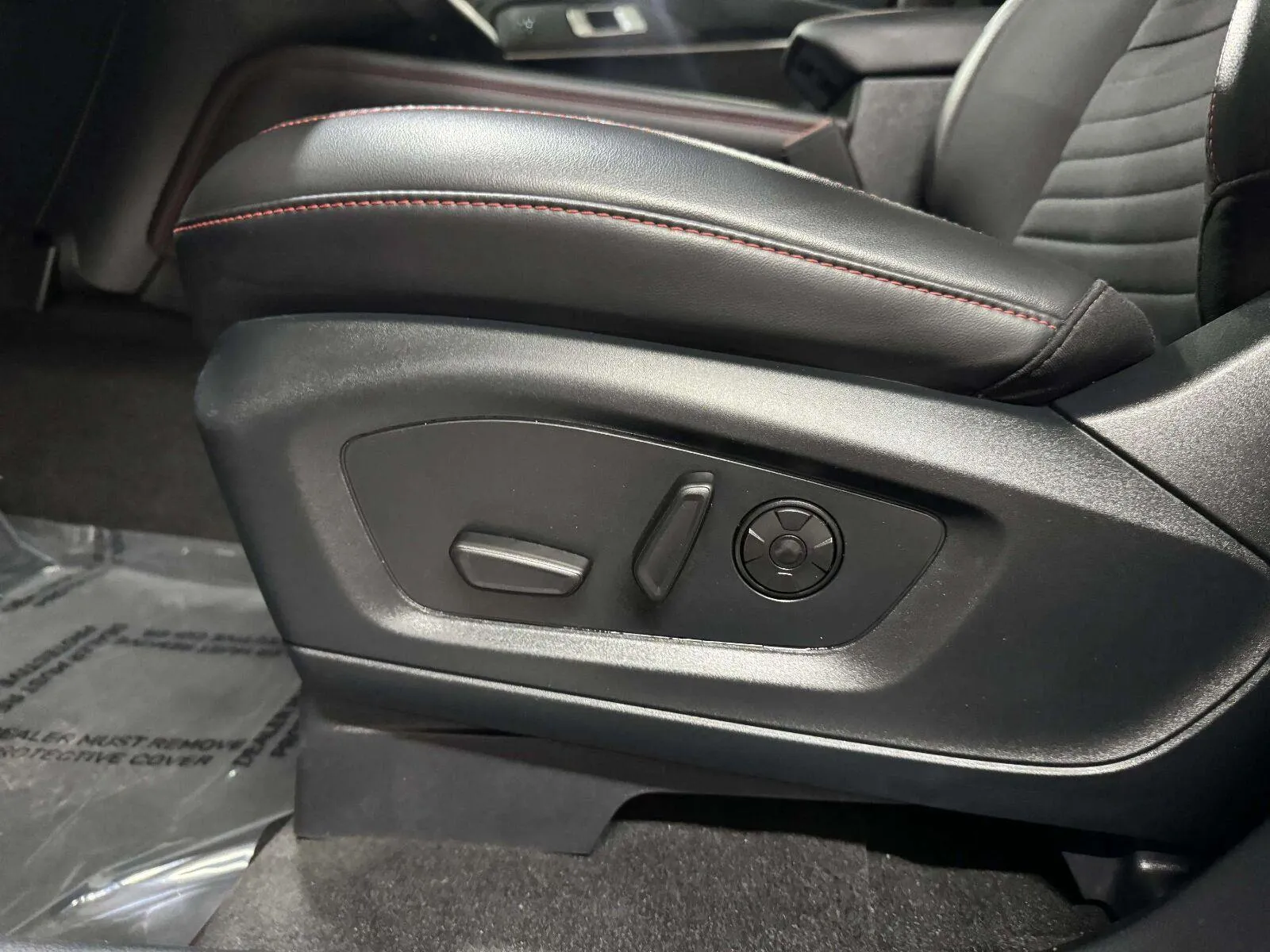 Ford Explorer photo 14