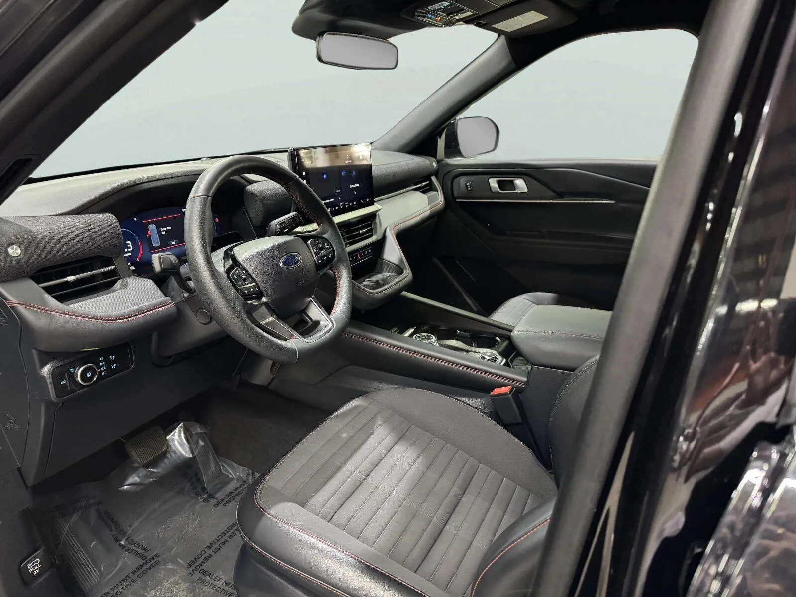Ford Explorer photo 16