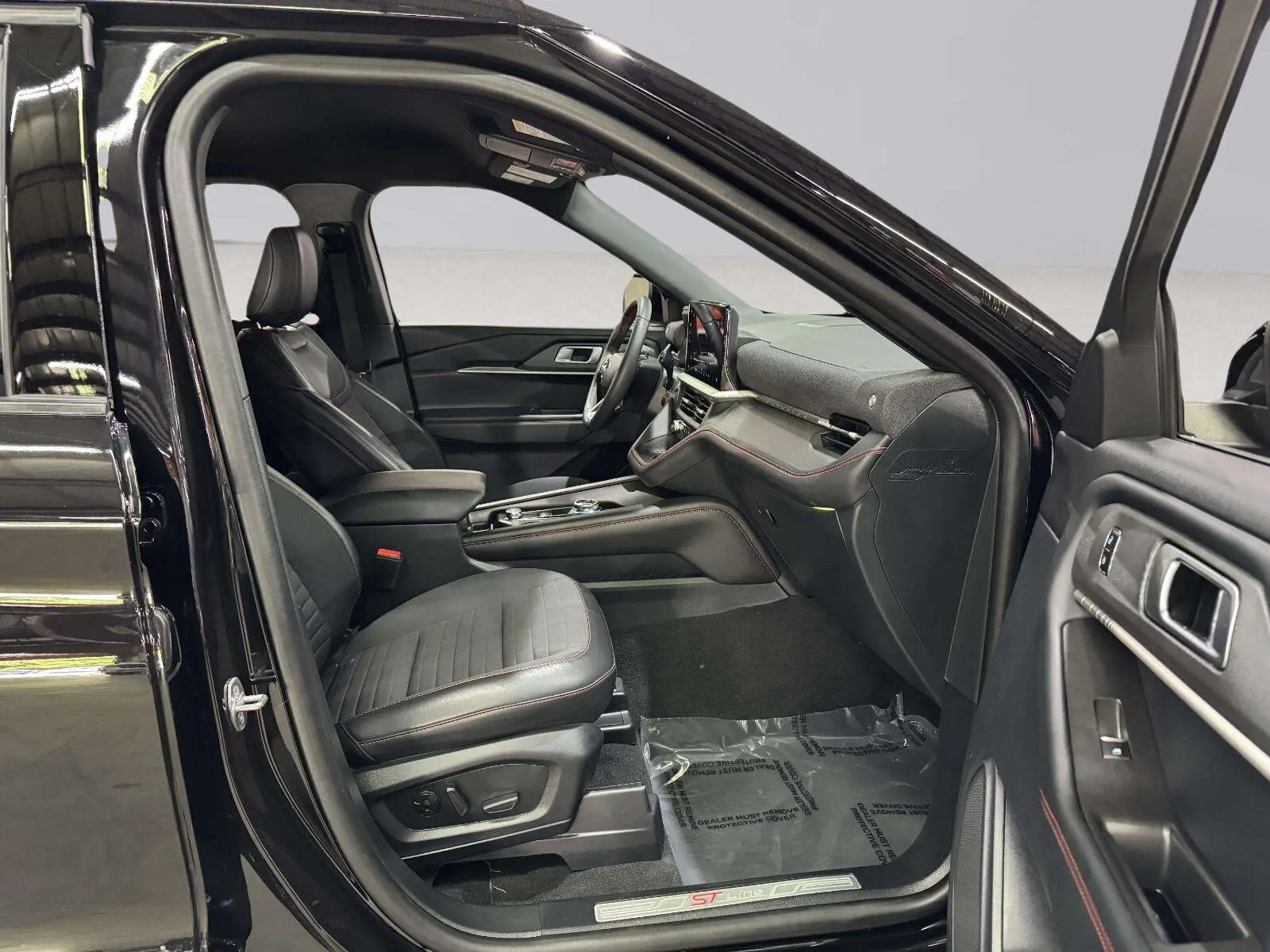 Ford Explorer photo 31