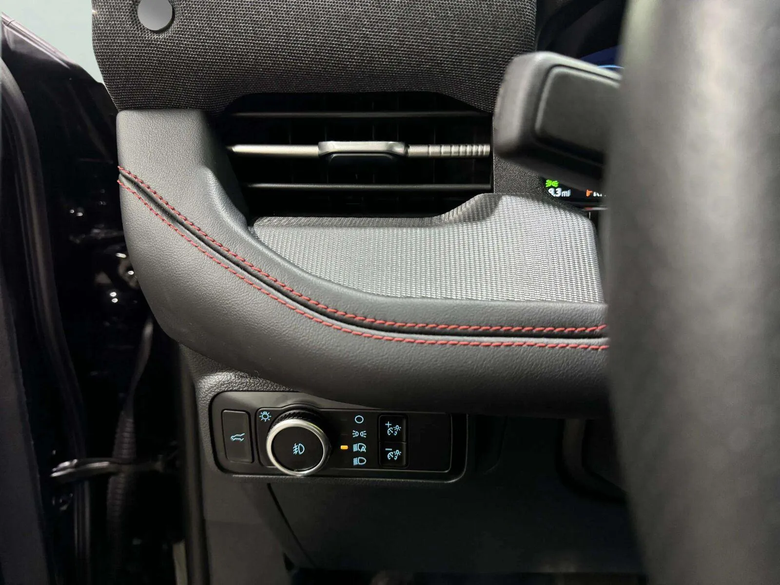 Ford Explorer photo 47