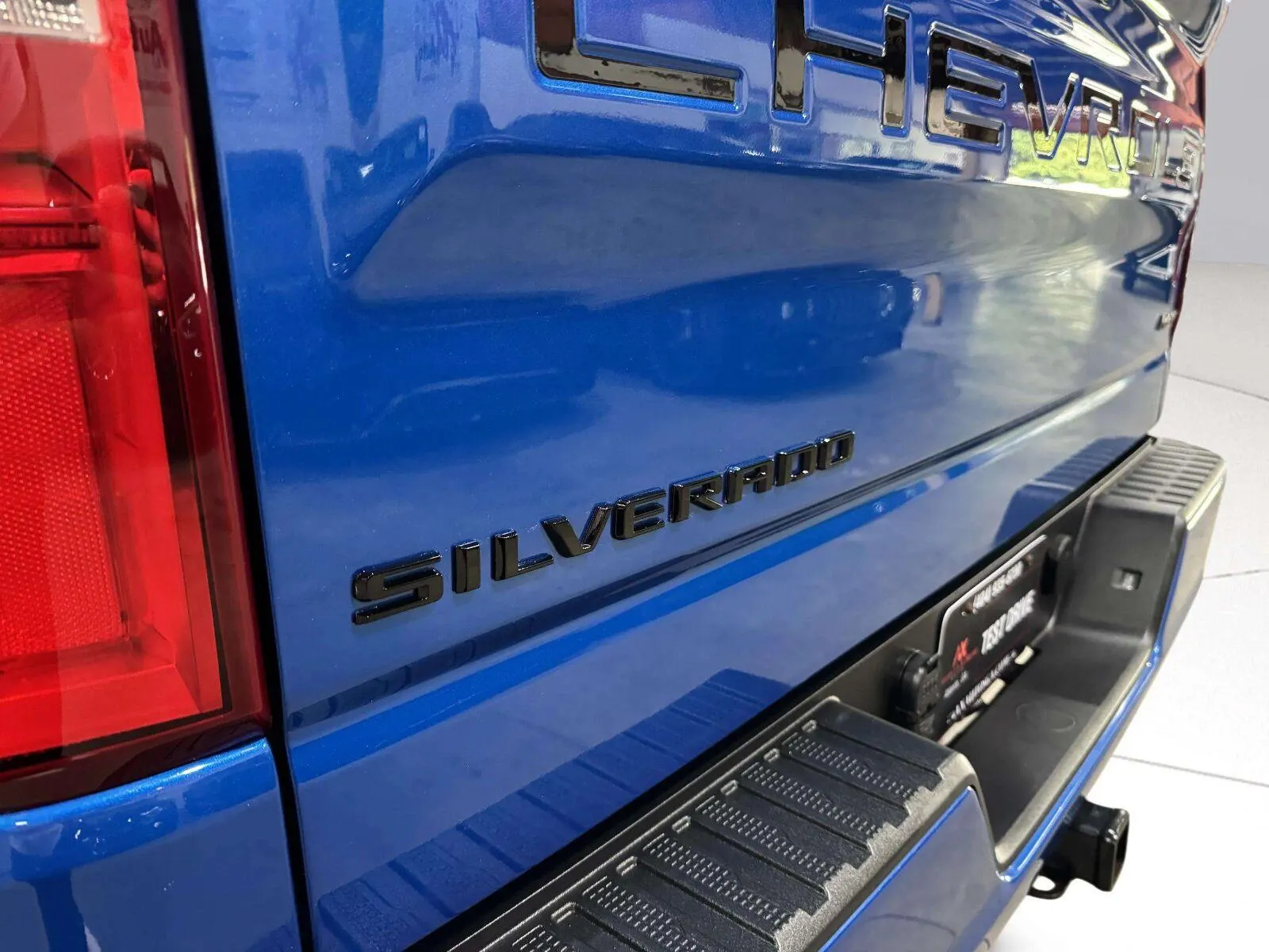 Chevrolet Silverado photo 16