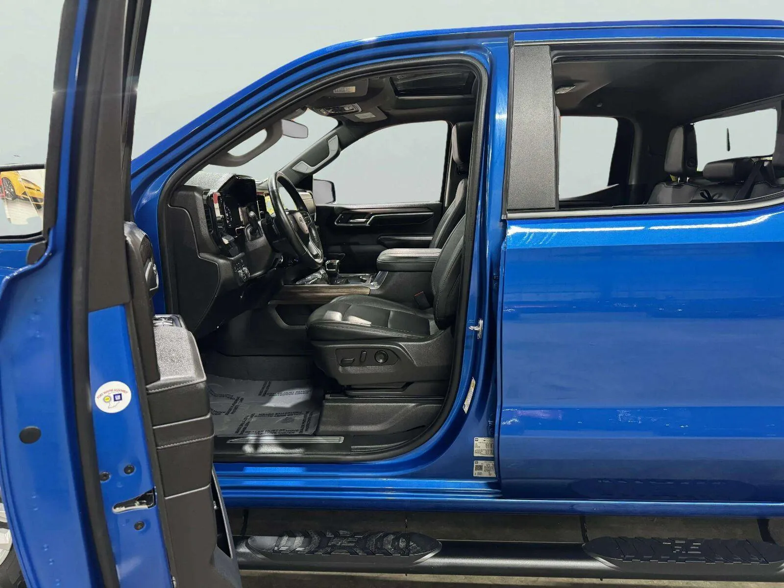 Chevrolet Silverado photo 21