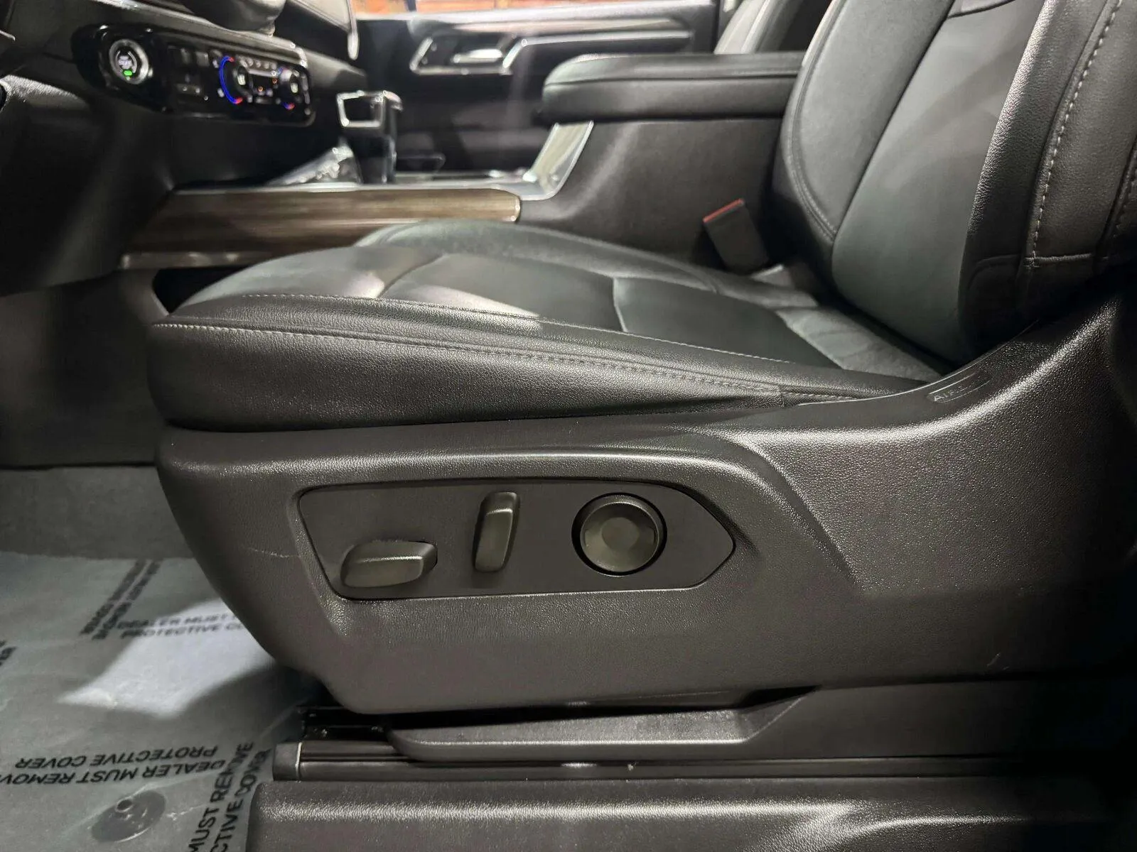 Chevrolet Silverado photo 22