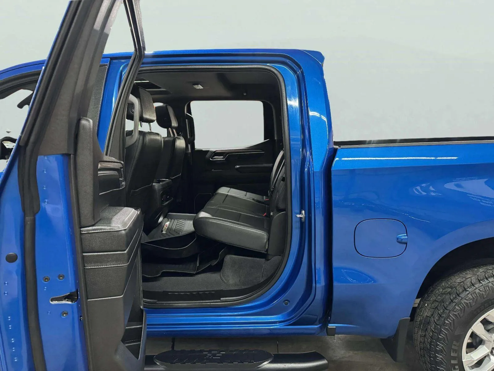 Chevrolet Silverado photo 27