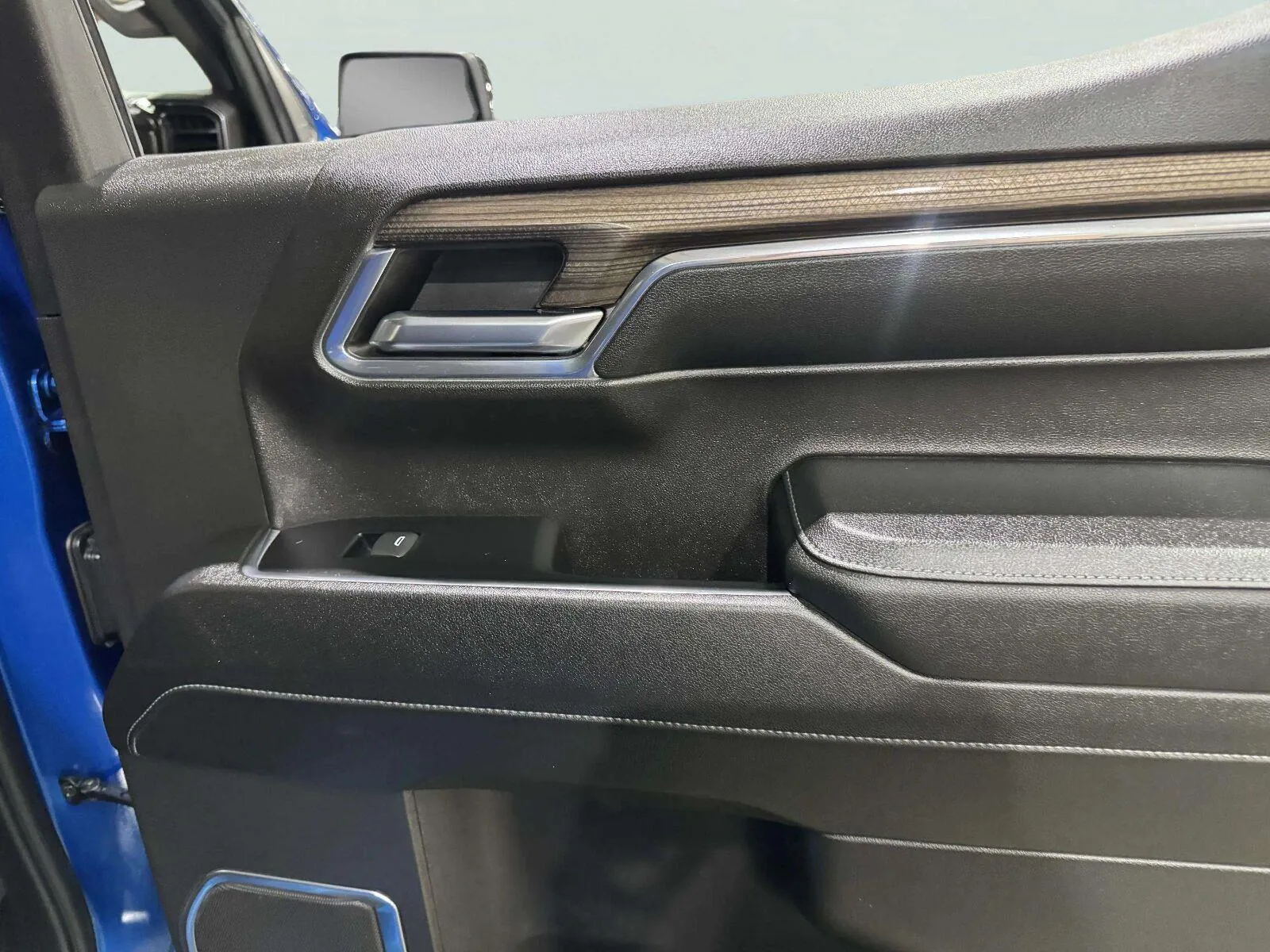 Chevrolet Silverado photo 31