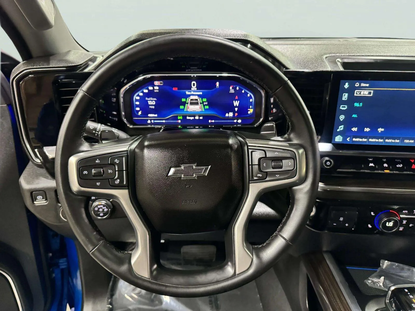 Chevrolet Silverado photo 44