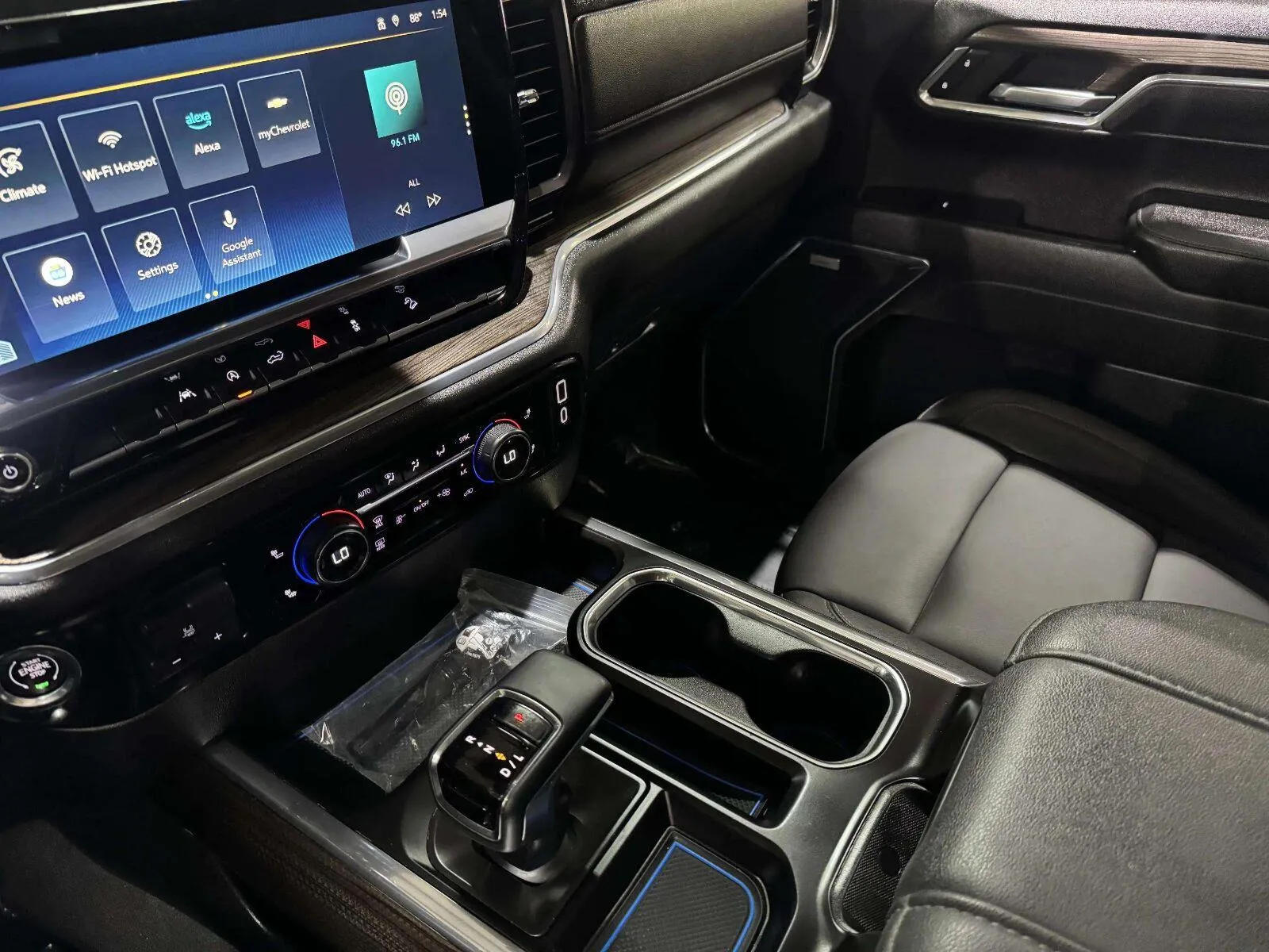 Chevrolet Silverado photo 55