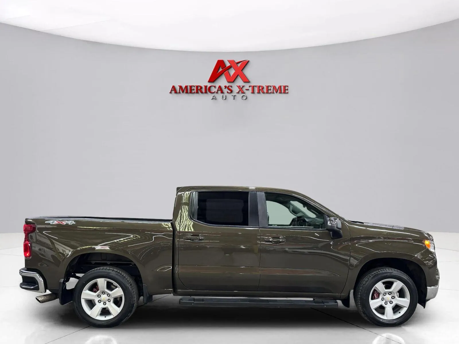 Chevrolet Silverado photo 8