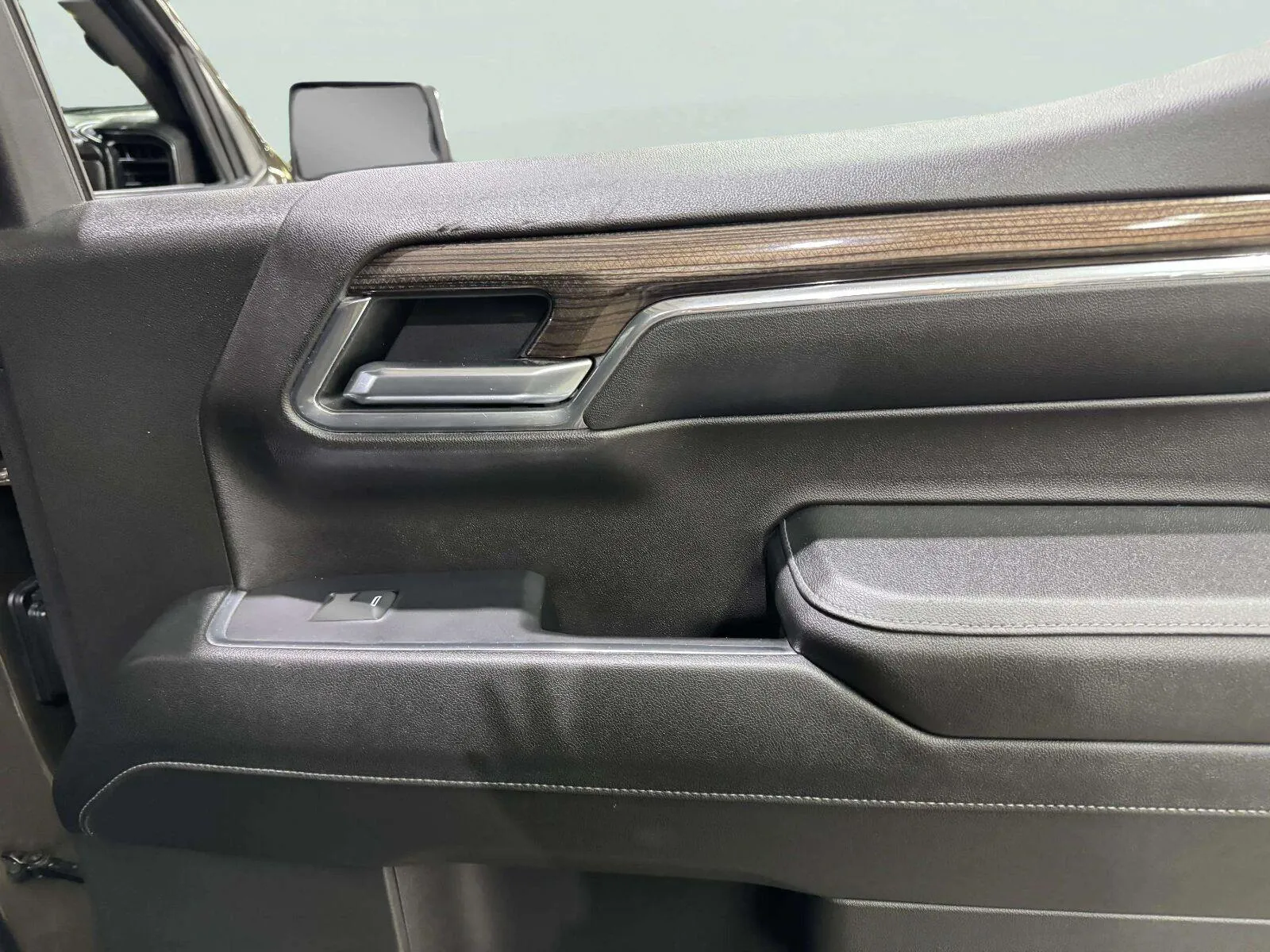 Chevrolet Silverado photo 37