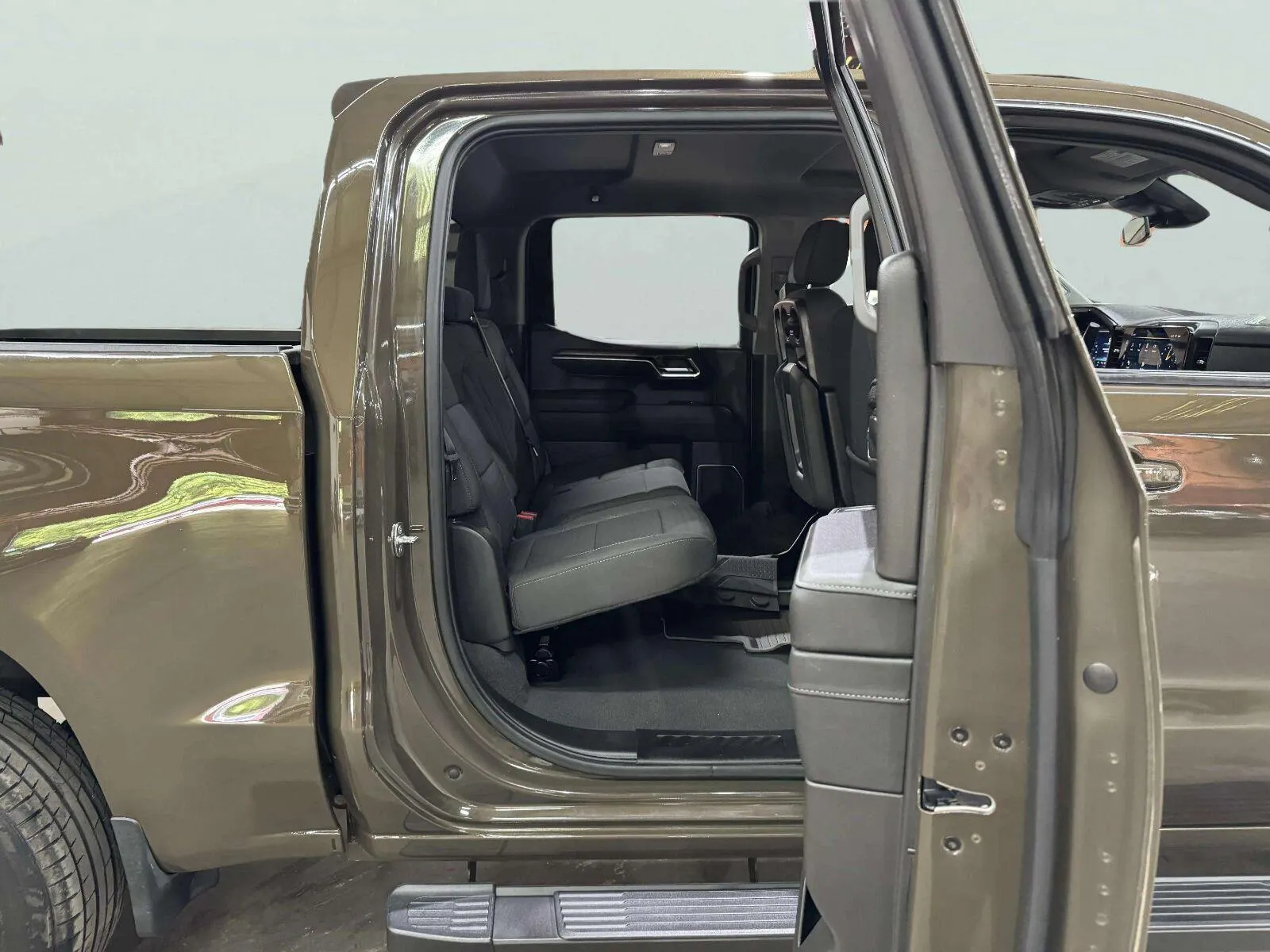 Chevrolet Silverado photo 38