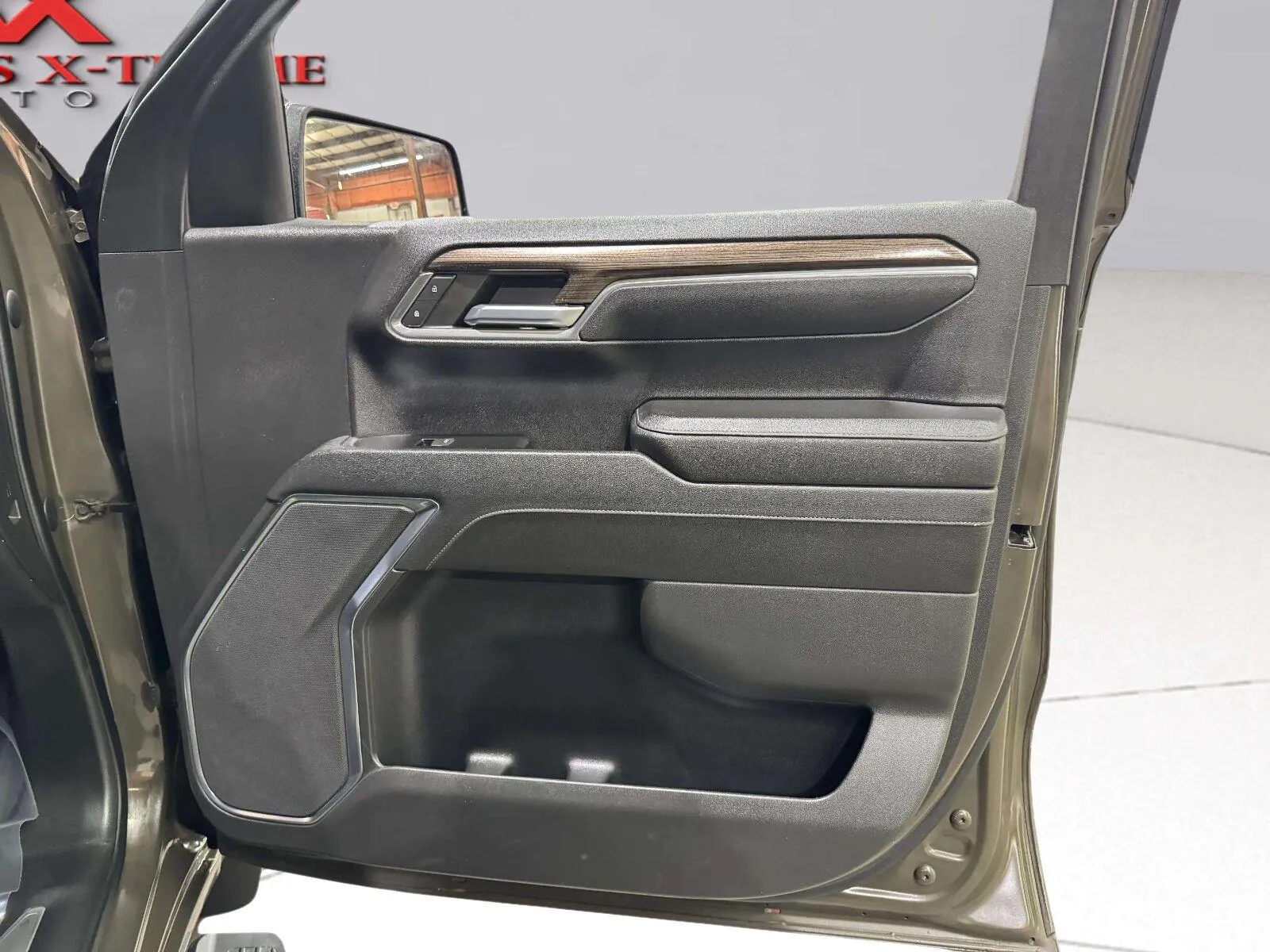 Chevrolet Silverado photo 42