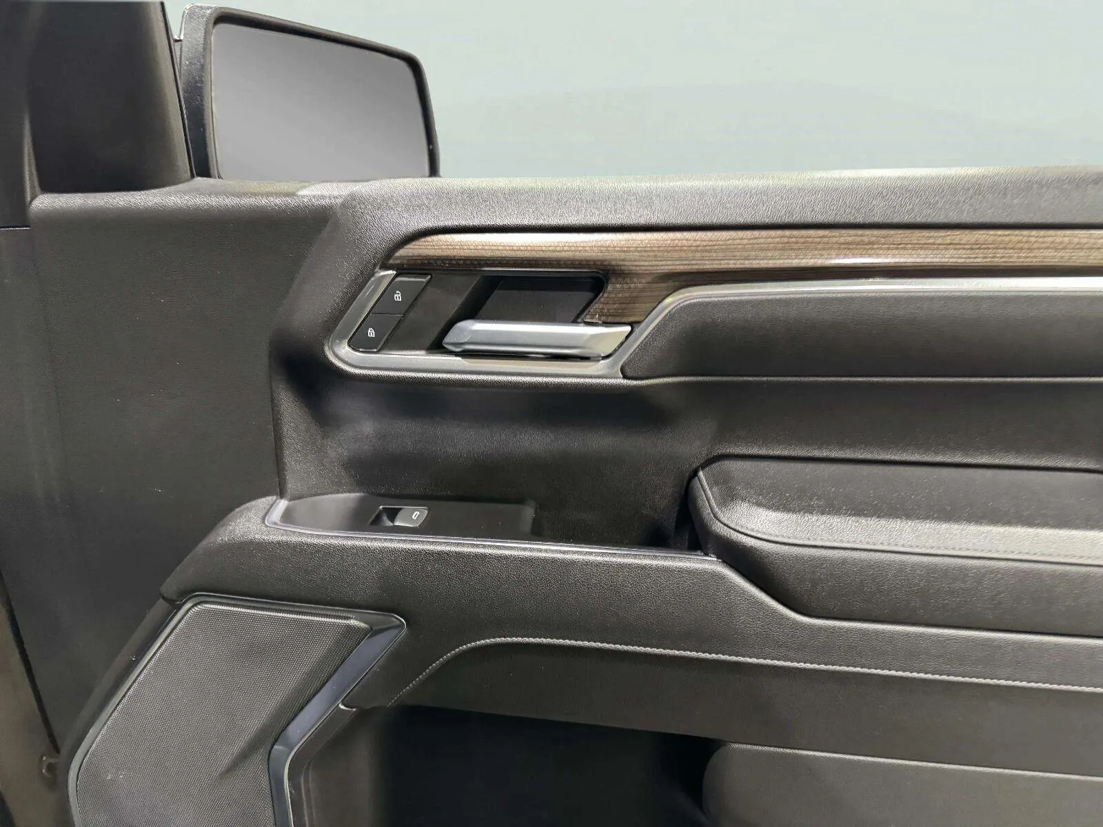 Chevrolet Silverado photo 43