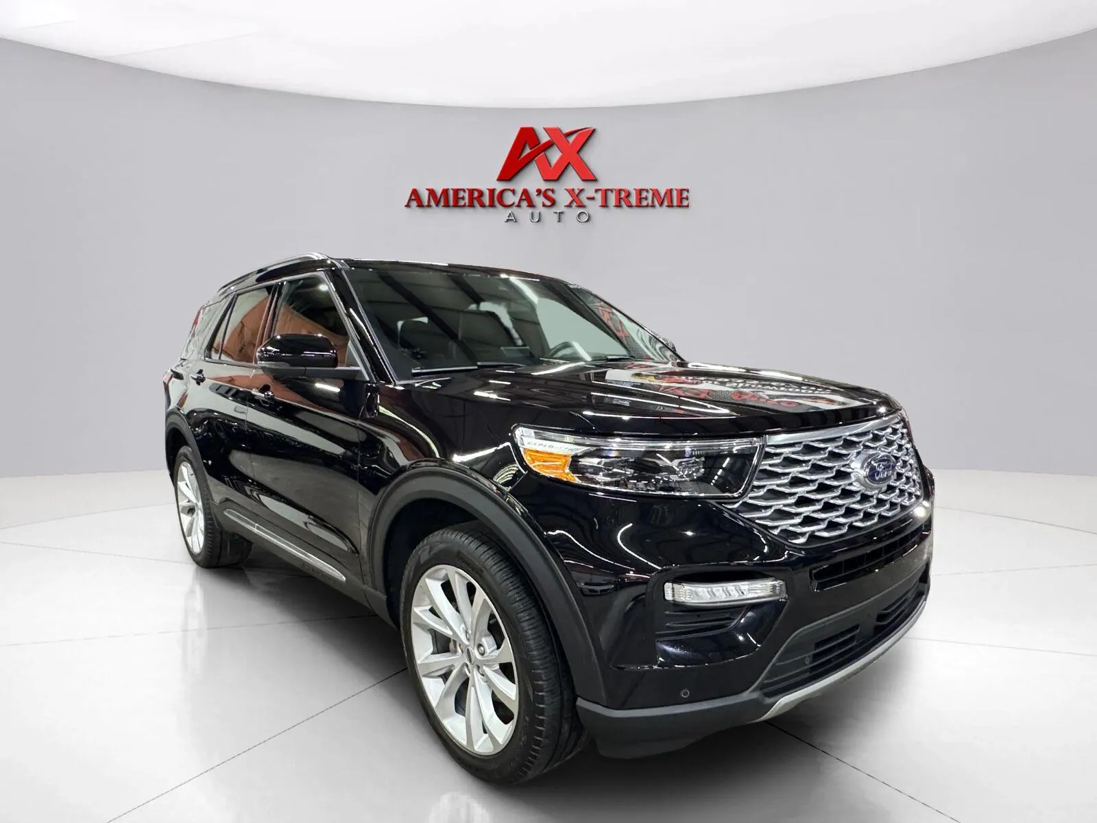 Ford Explorer photo 9