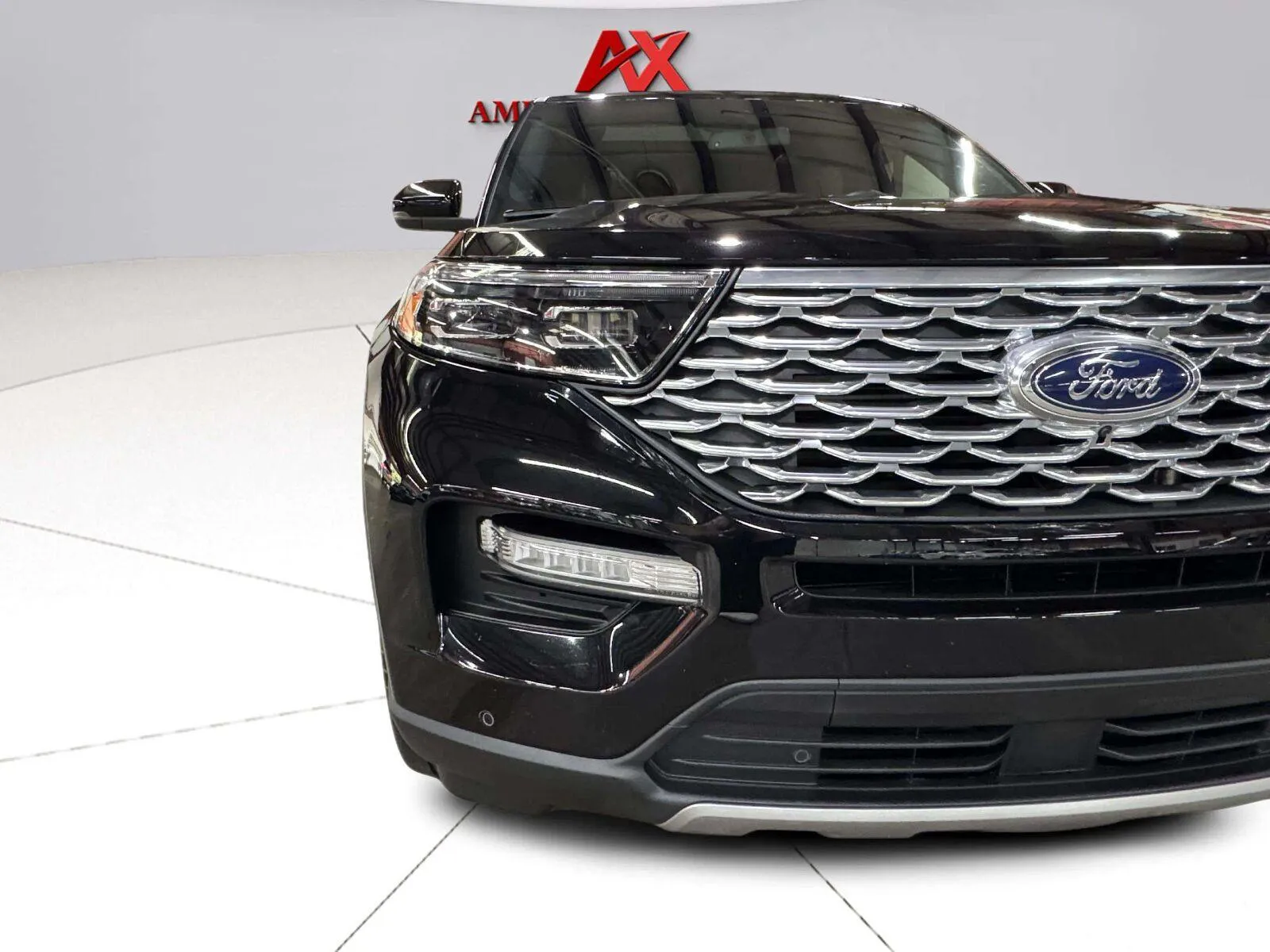 Ford Explorer photo 12