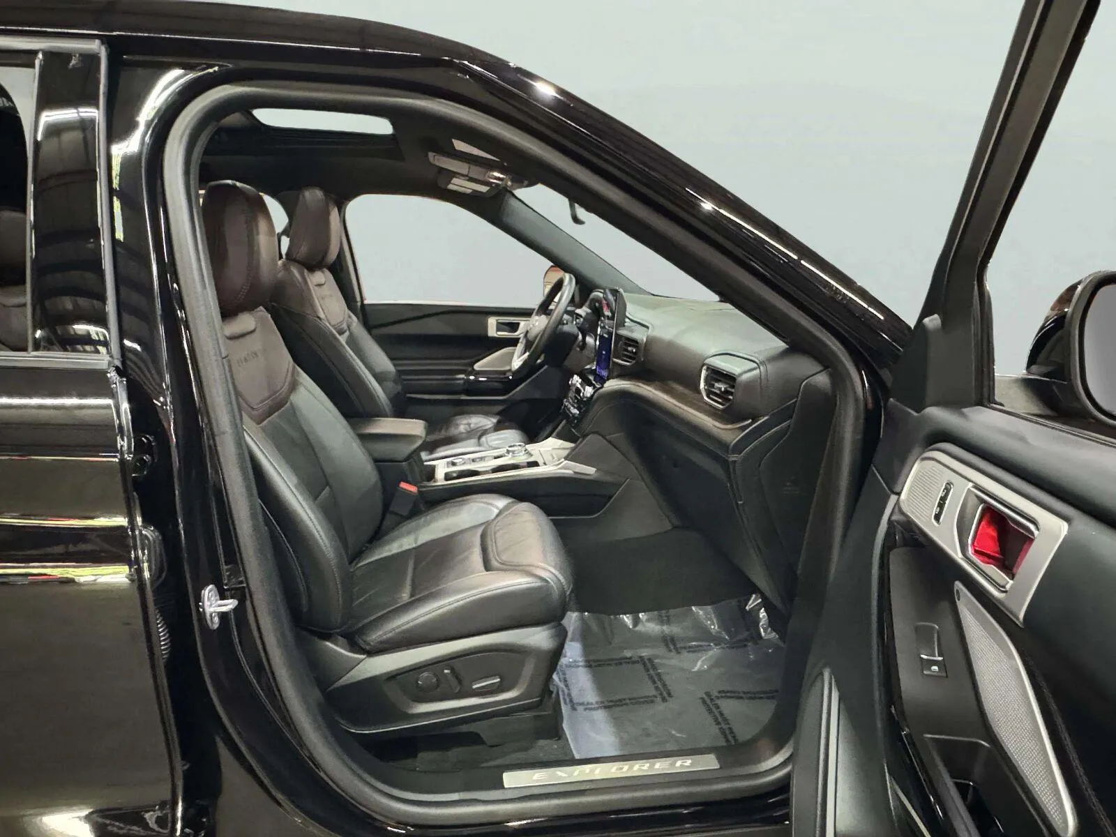 Ford Explorer photo 42