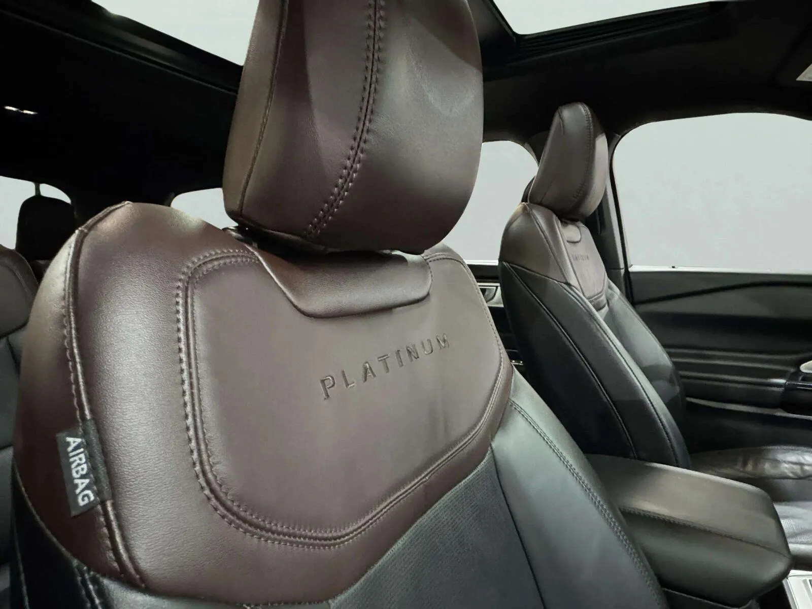 Ford Explorer photo 46