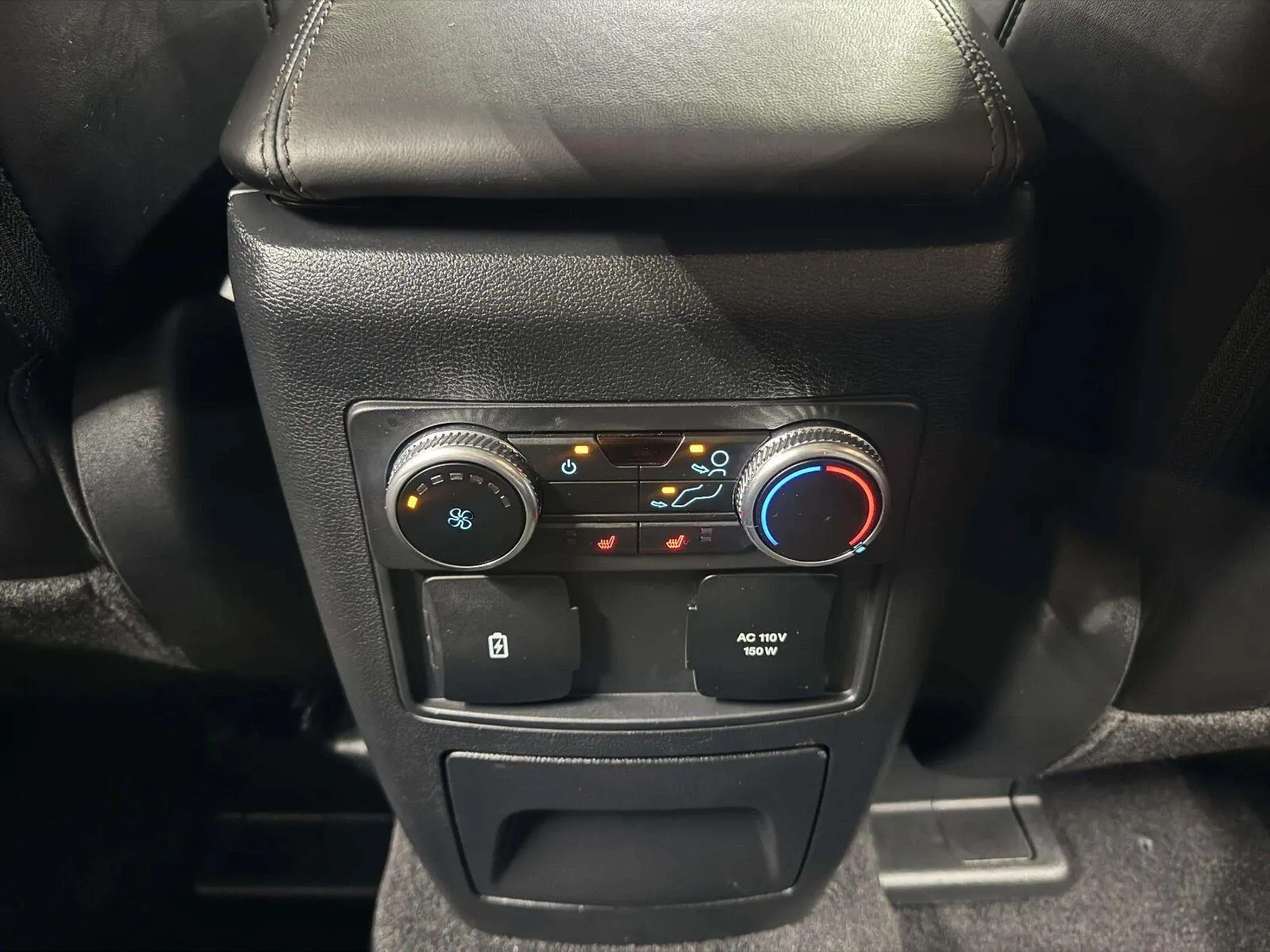 Ford Explorer photo 52