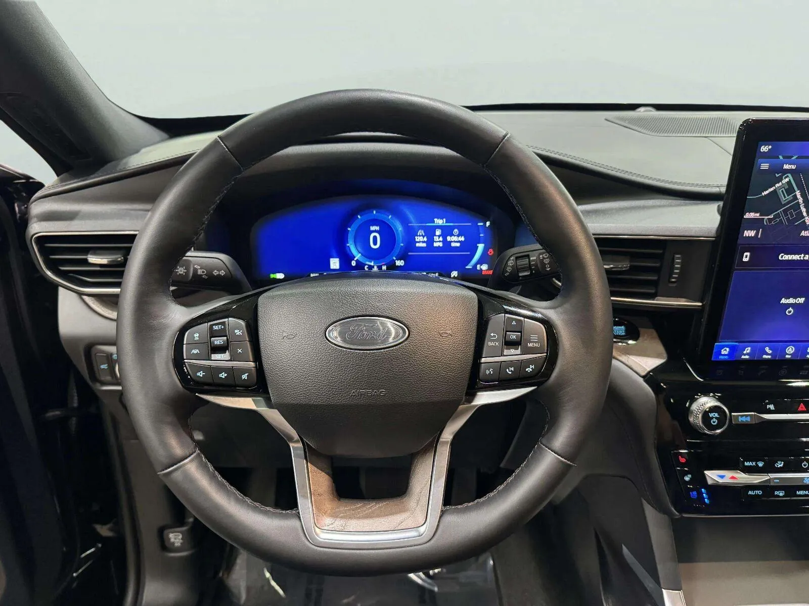 Ford Explorer photo 55