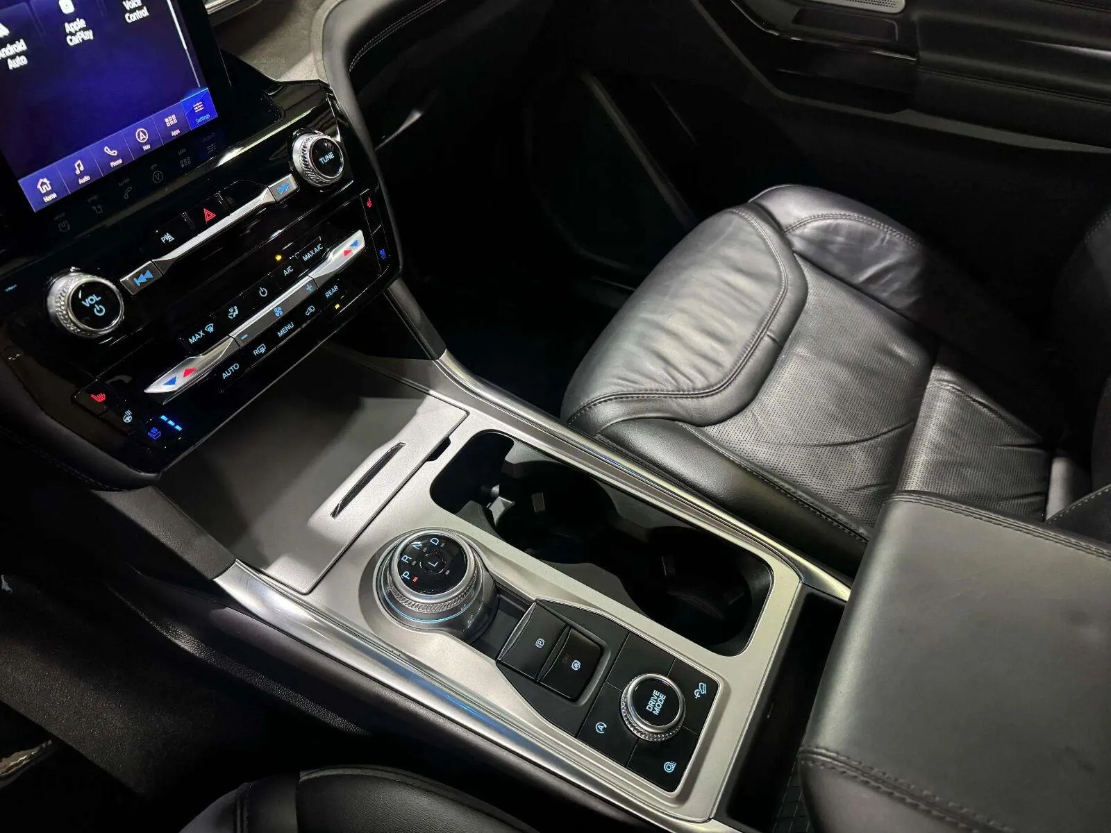 Ford Explorer photo 70