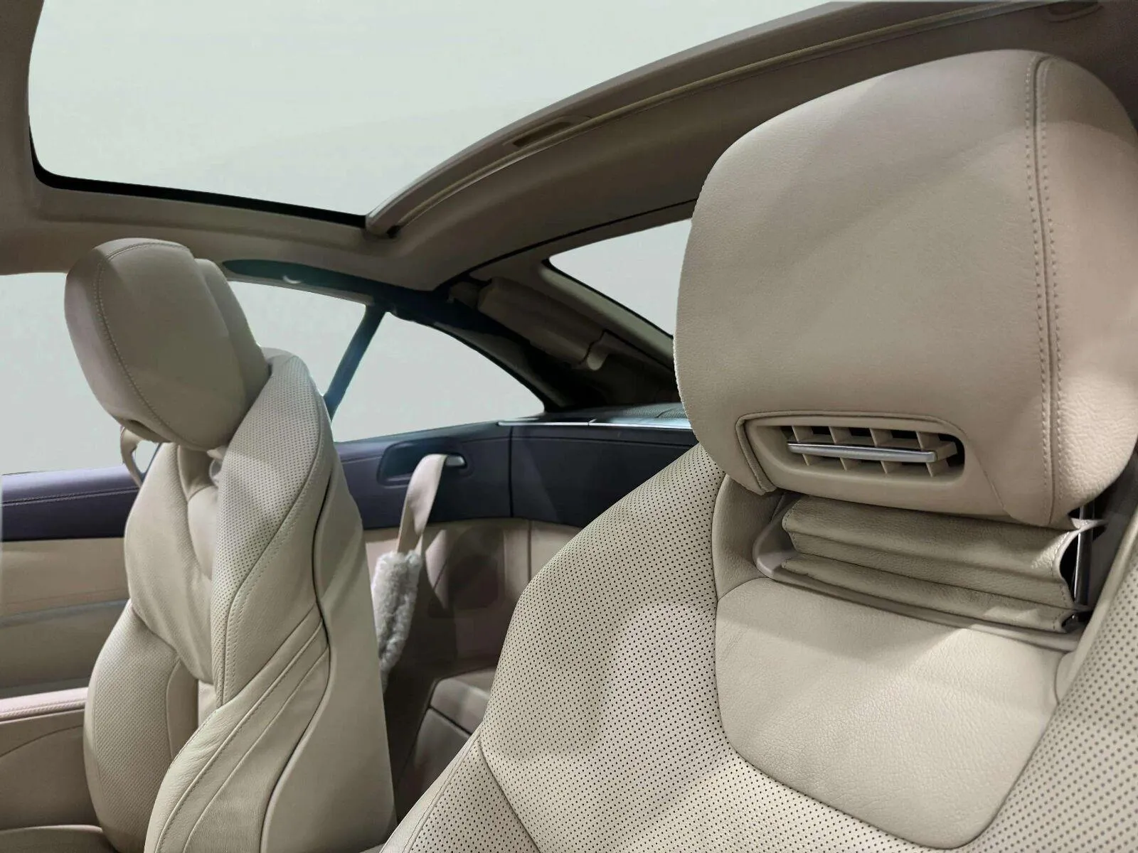 Mercedes-Benz SL photo 27