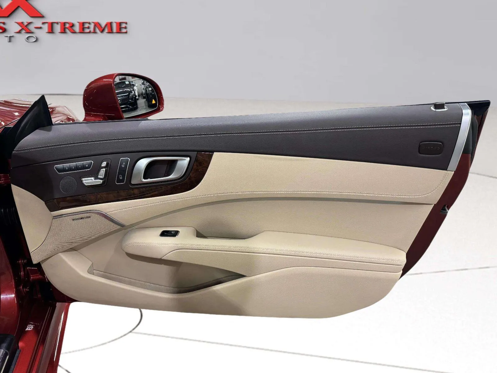 Mercedes-Benz SL photo 28